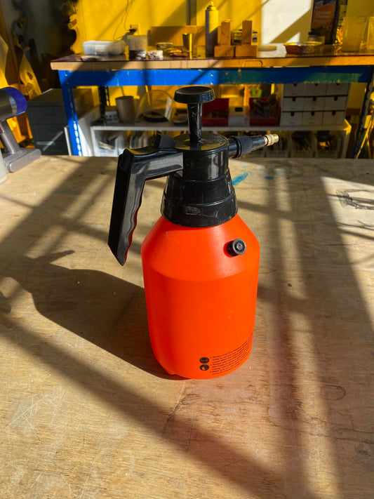 POLYTE One Hand Pressure Sprayer