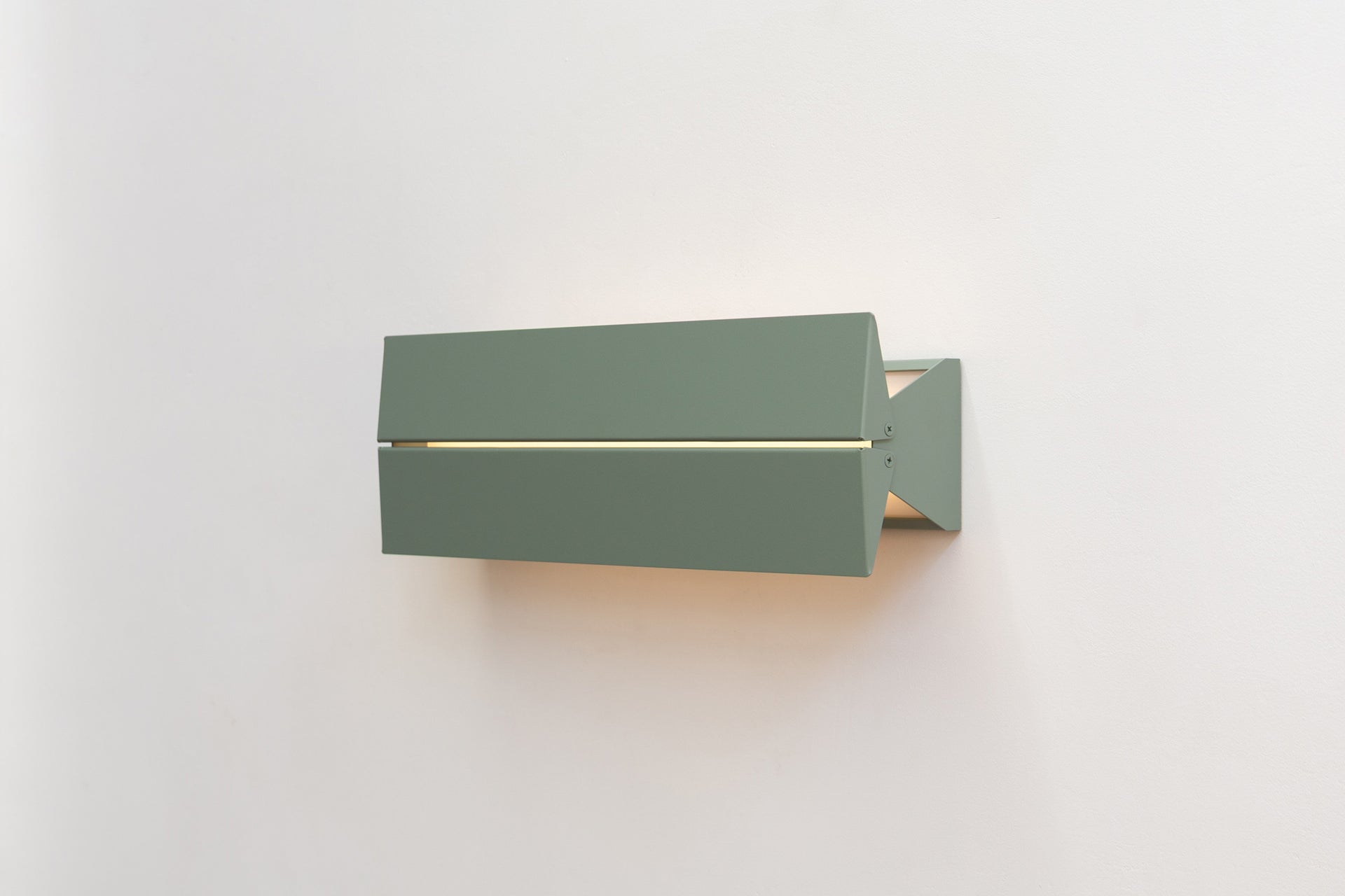 Ada Sconce 17 - Agave