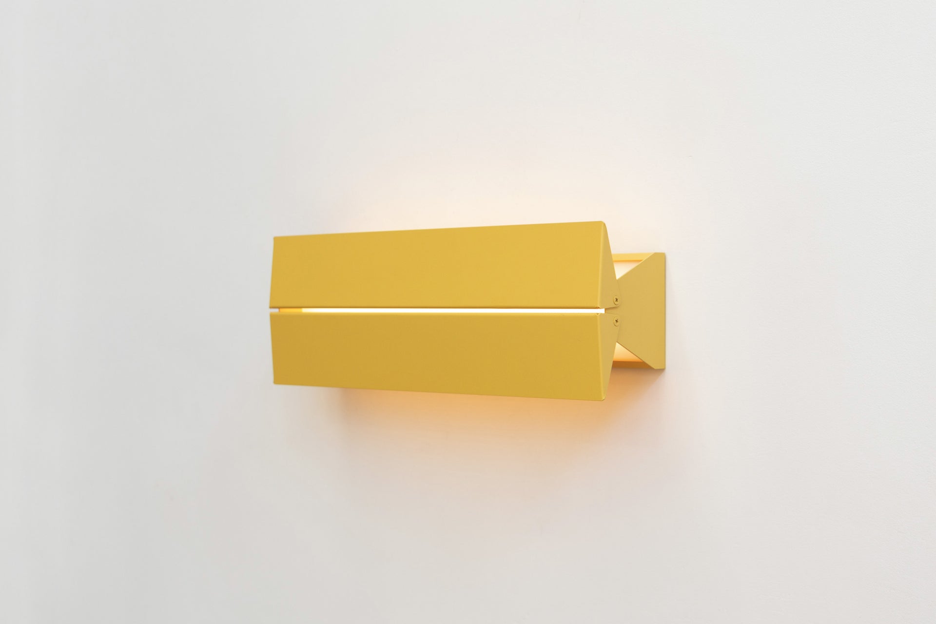 Ada Sconce 17 - Beeswax