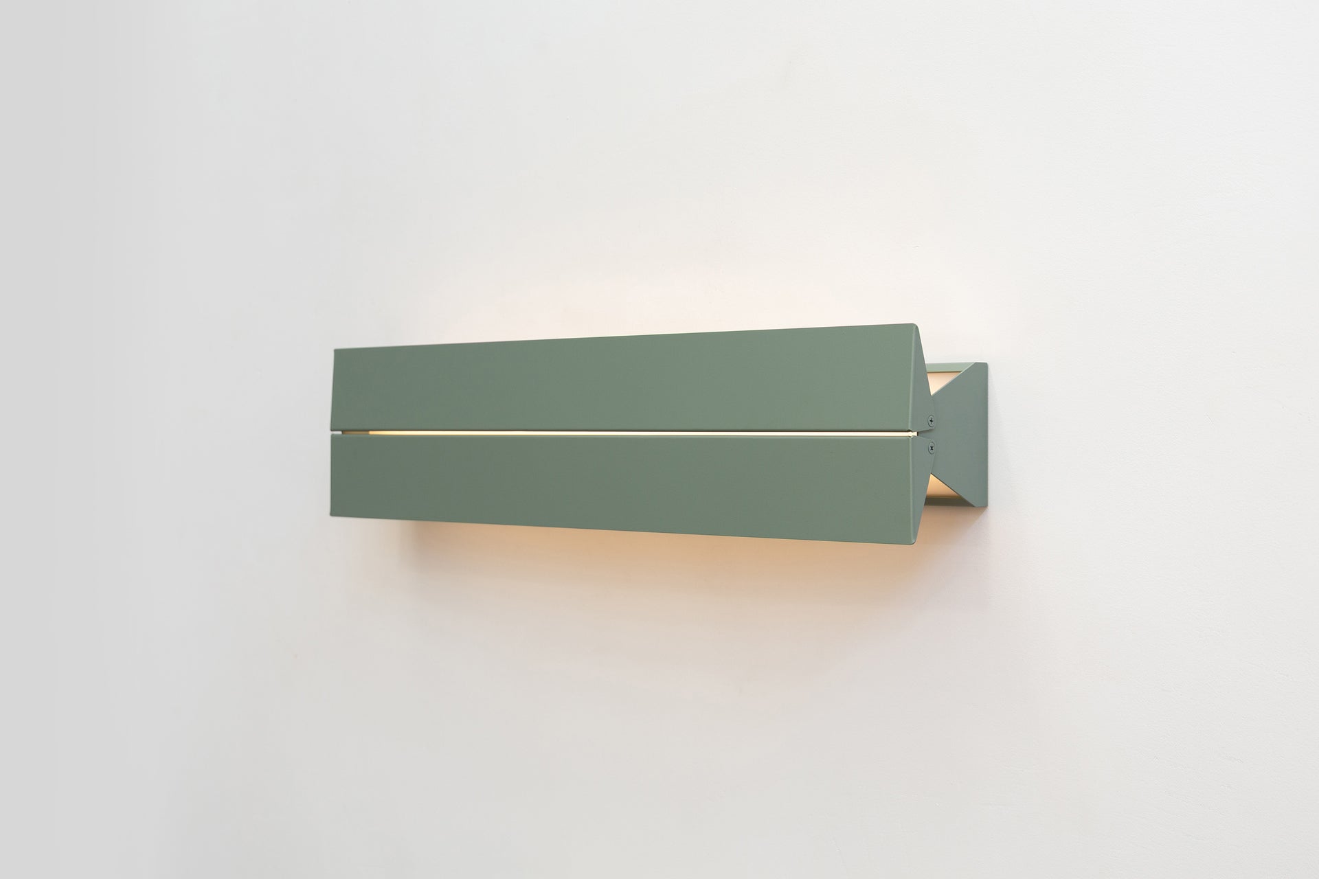 Ada Sconce 25 - Agave