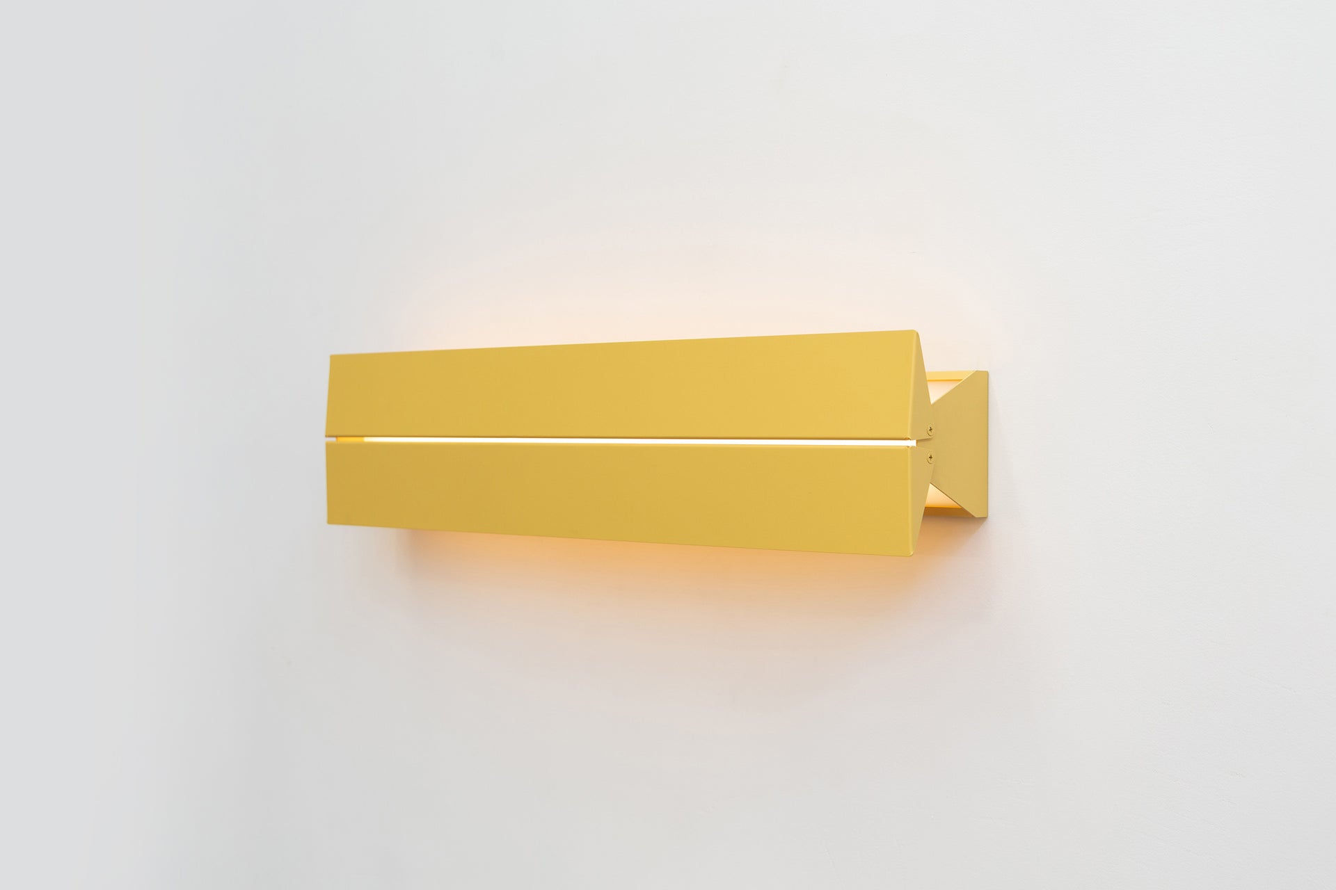 Ada Sconce 25 - Beeswax
