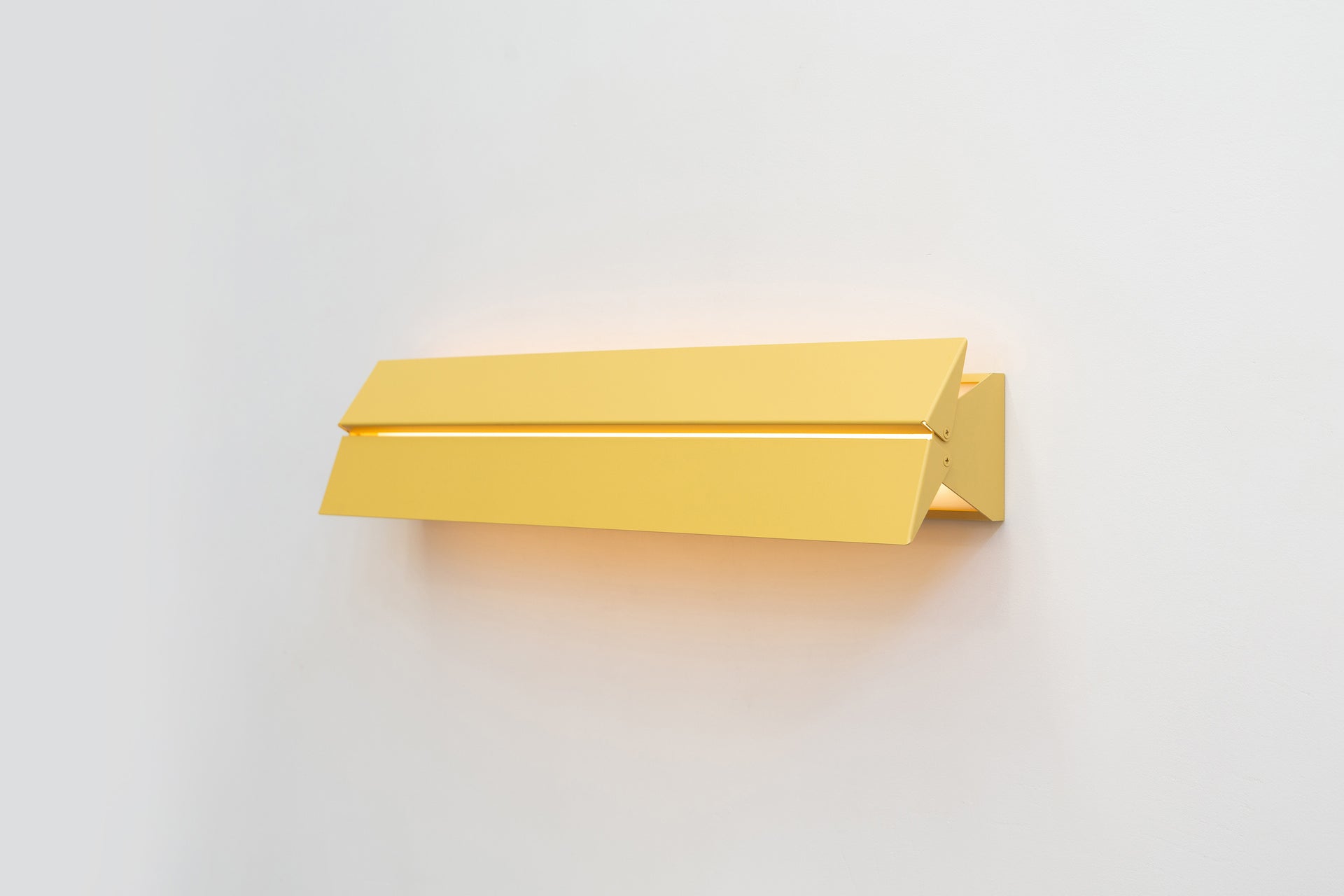 Ada Sconce 25 - Beeswax