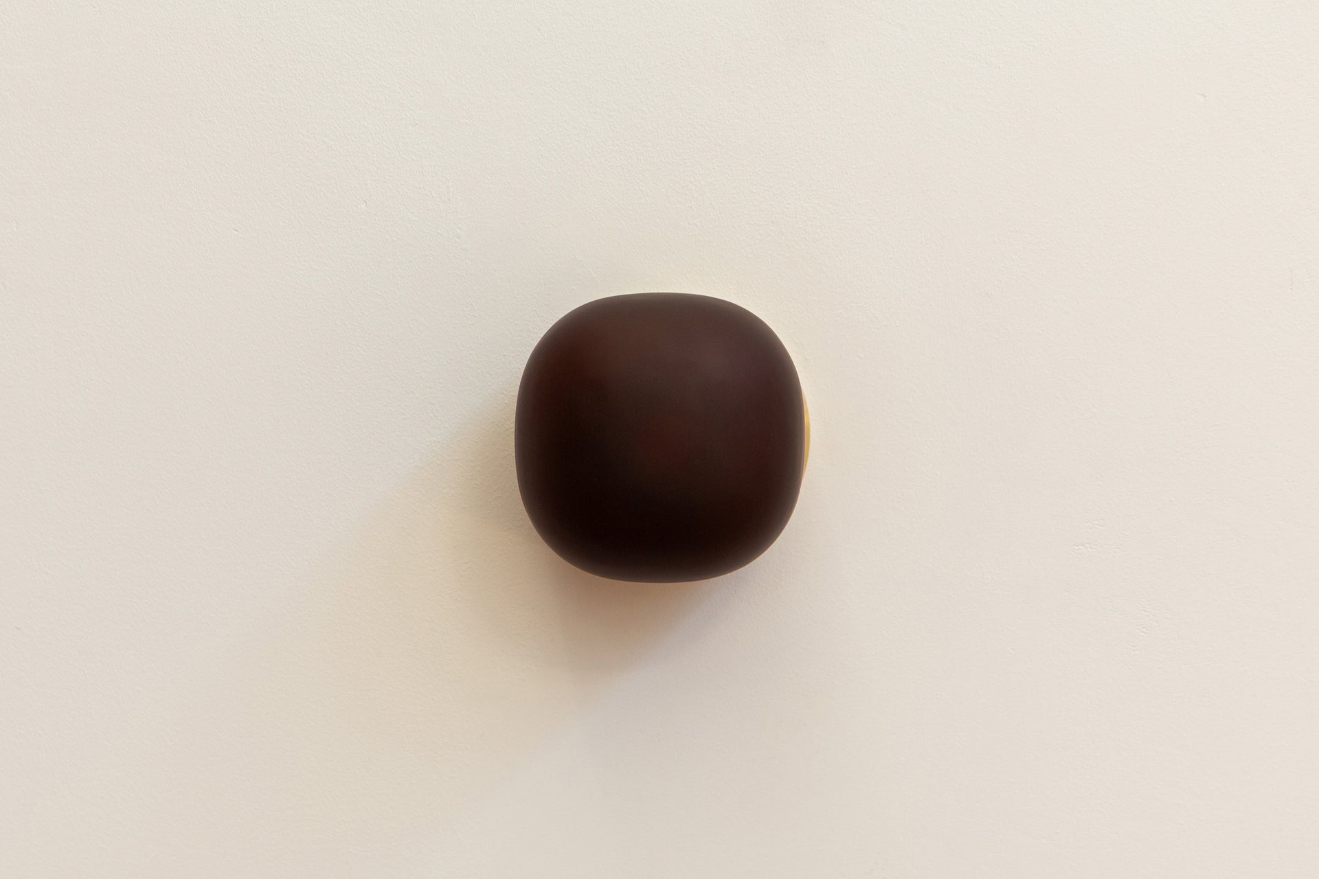 Pearl Amber - Seamless - Damp (Indoor/Covered Outdoor)