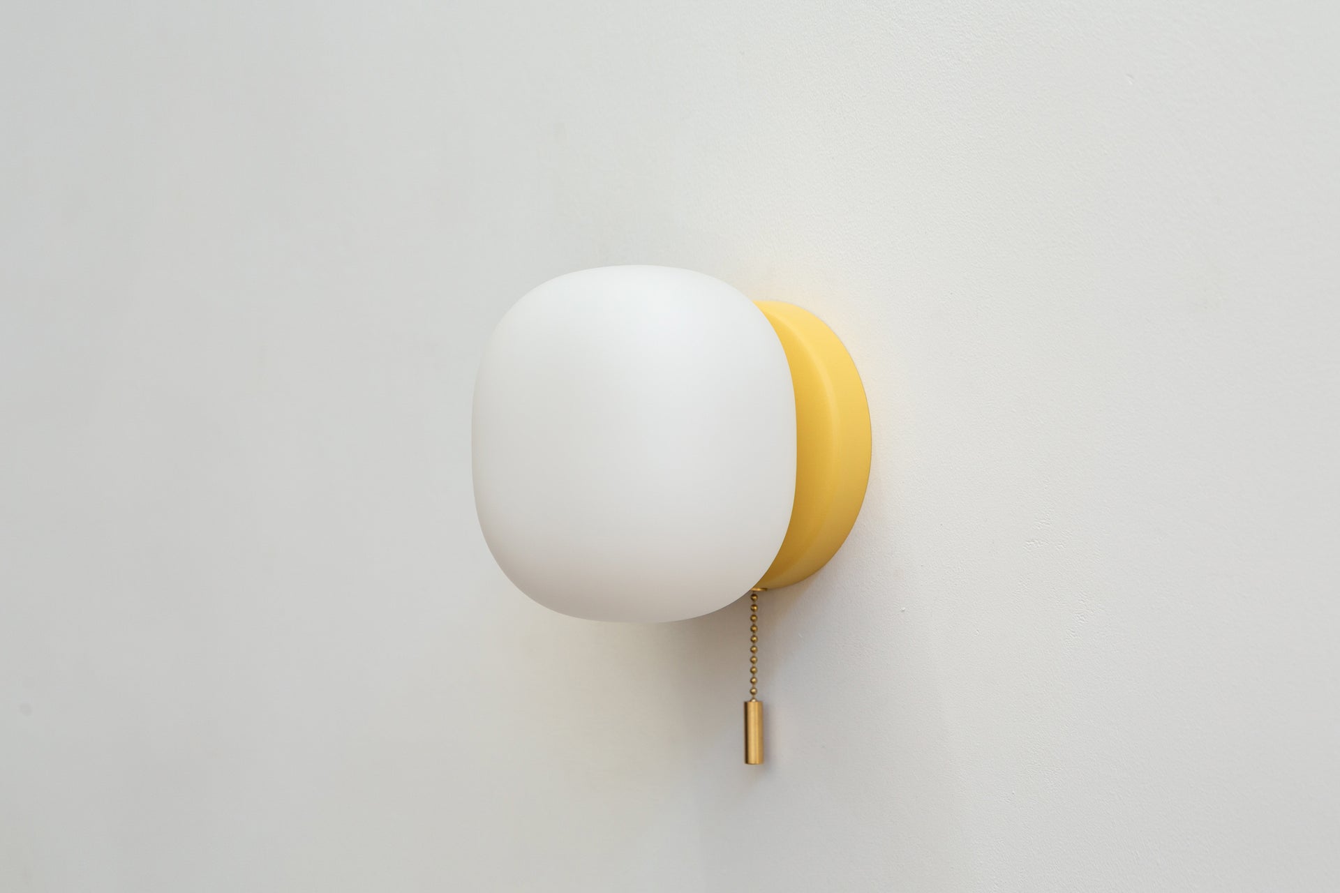 Pearl Pull Chain - 6" ADA,Beeswax