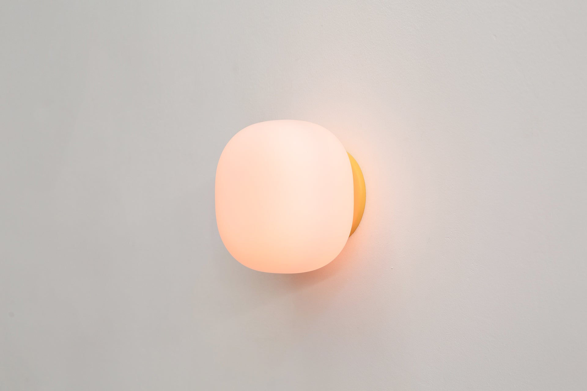 Pearl Sconce - 6" ADA,3.5",Beeswax