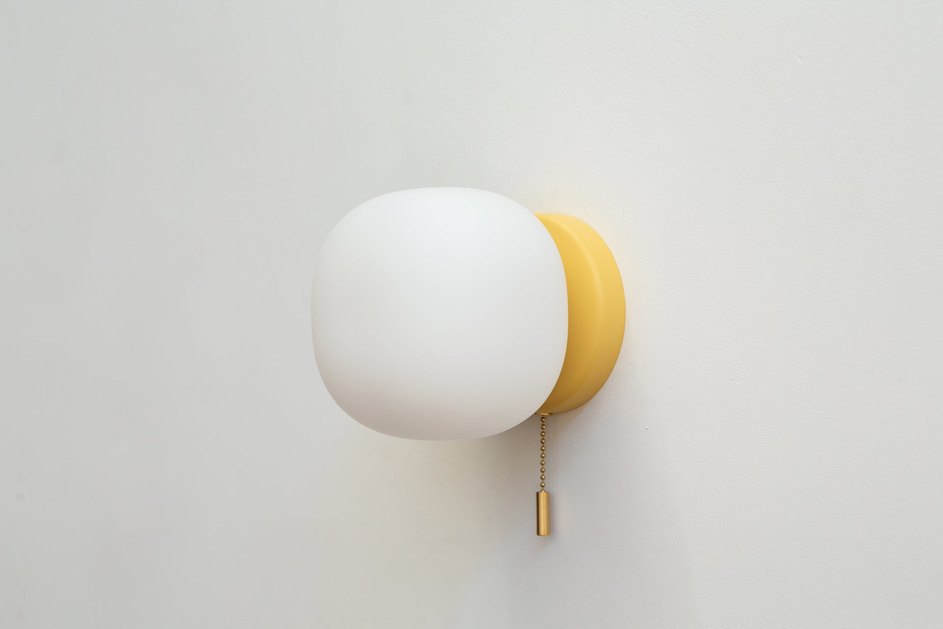 Pearl Pull Chain - 6",Beeswax