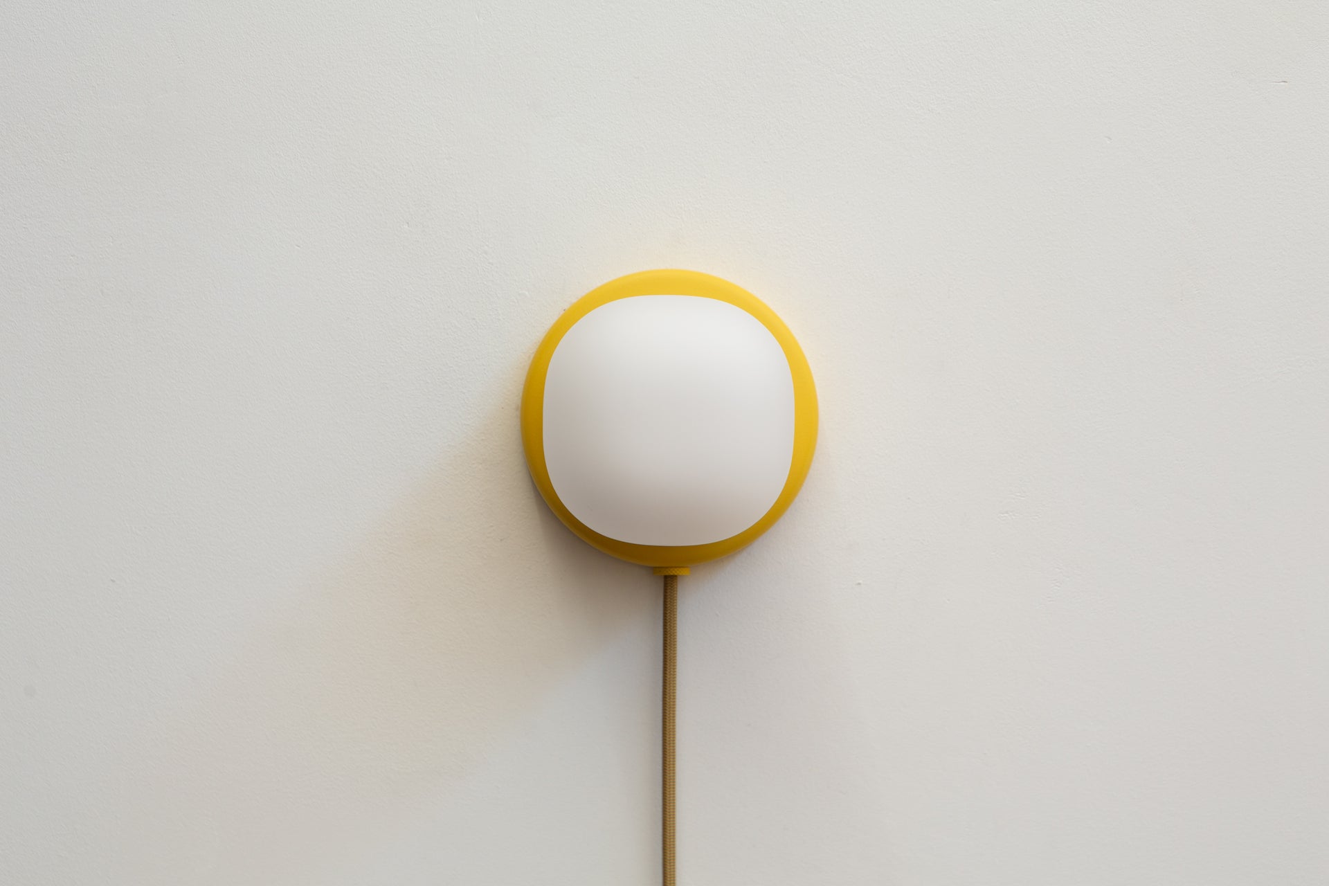Pearl Sconce Plug-In - 4",Beeswax