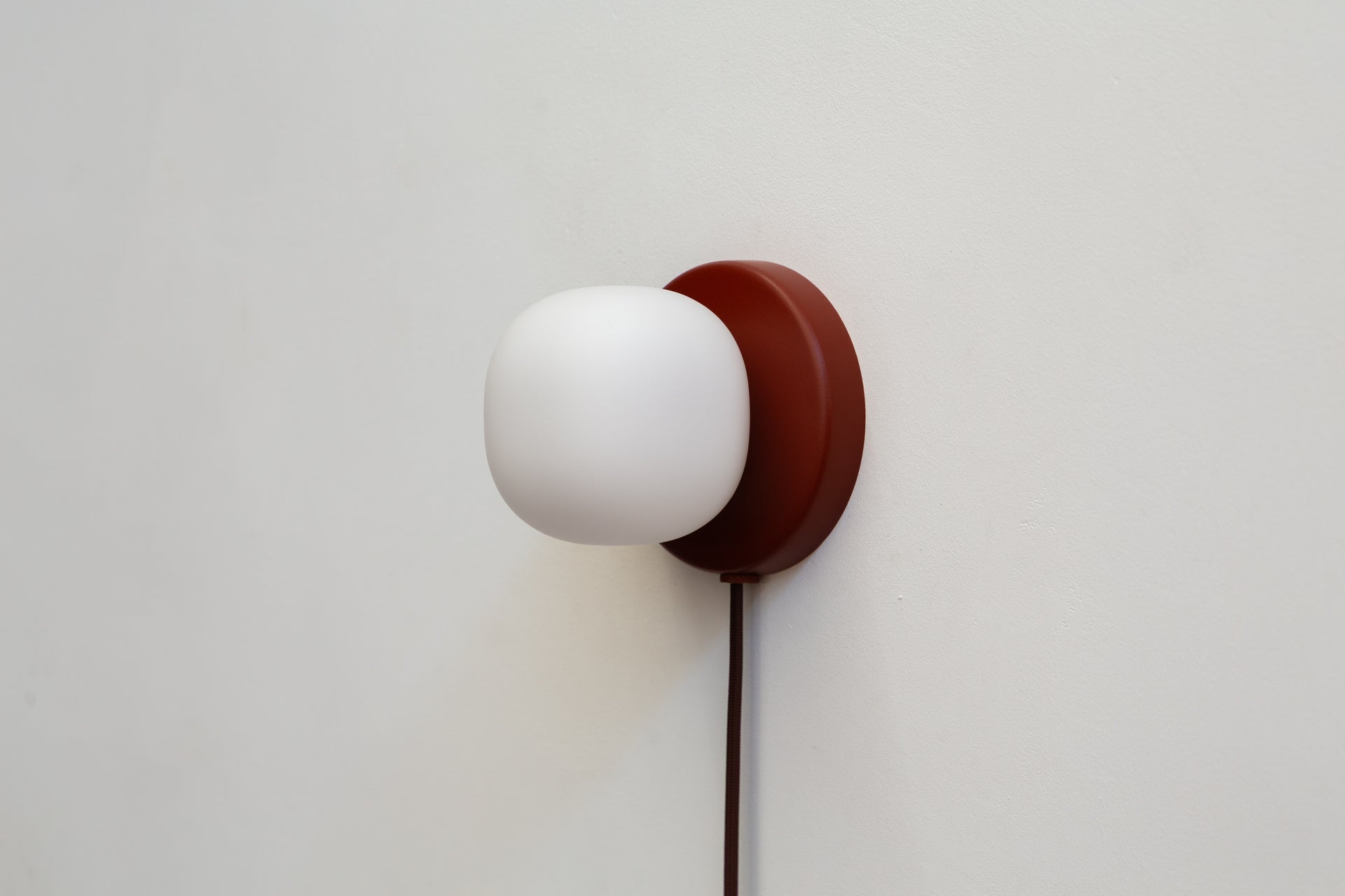 Pearl Sconce Plug-In - 4",Brick