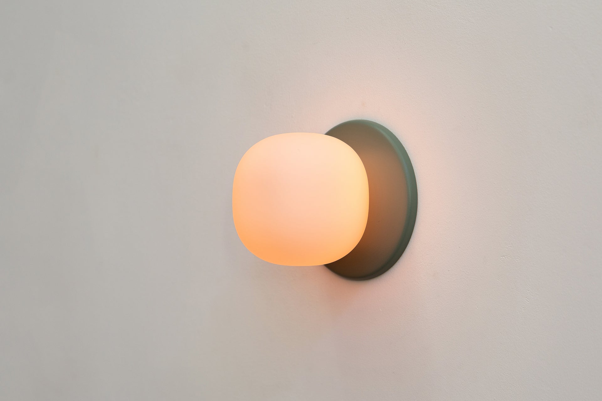 Pearl Sconce - 4",4.5",Agave