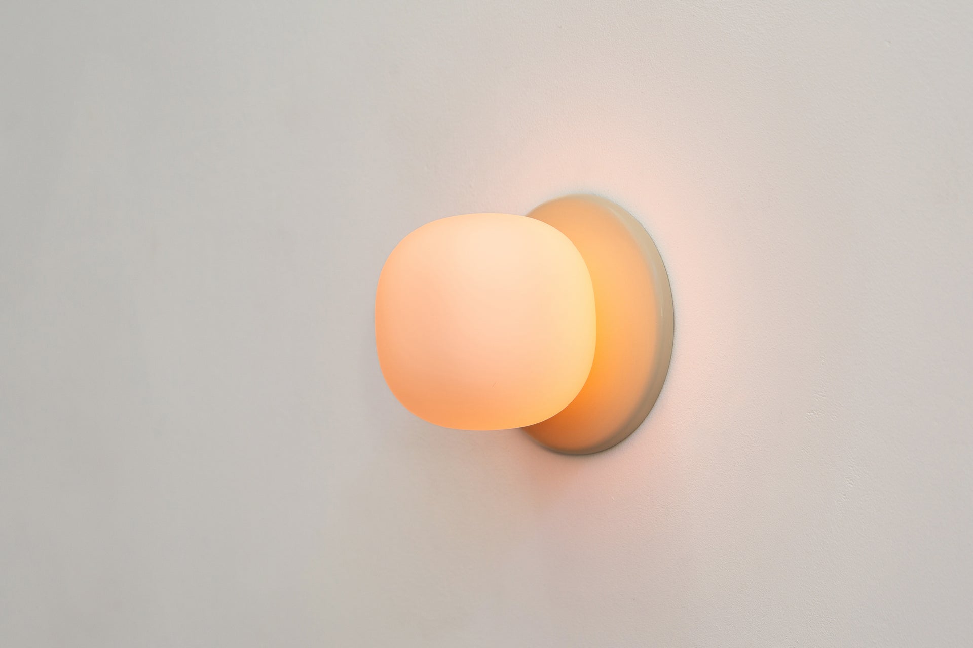 Pearl Sconce - 4",4.5",Canvas