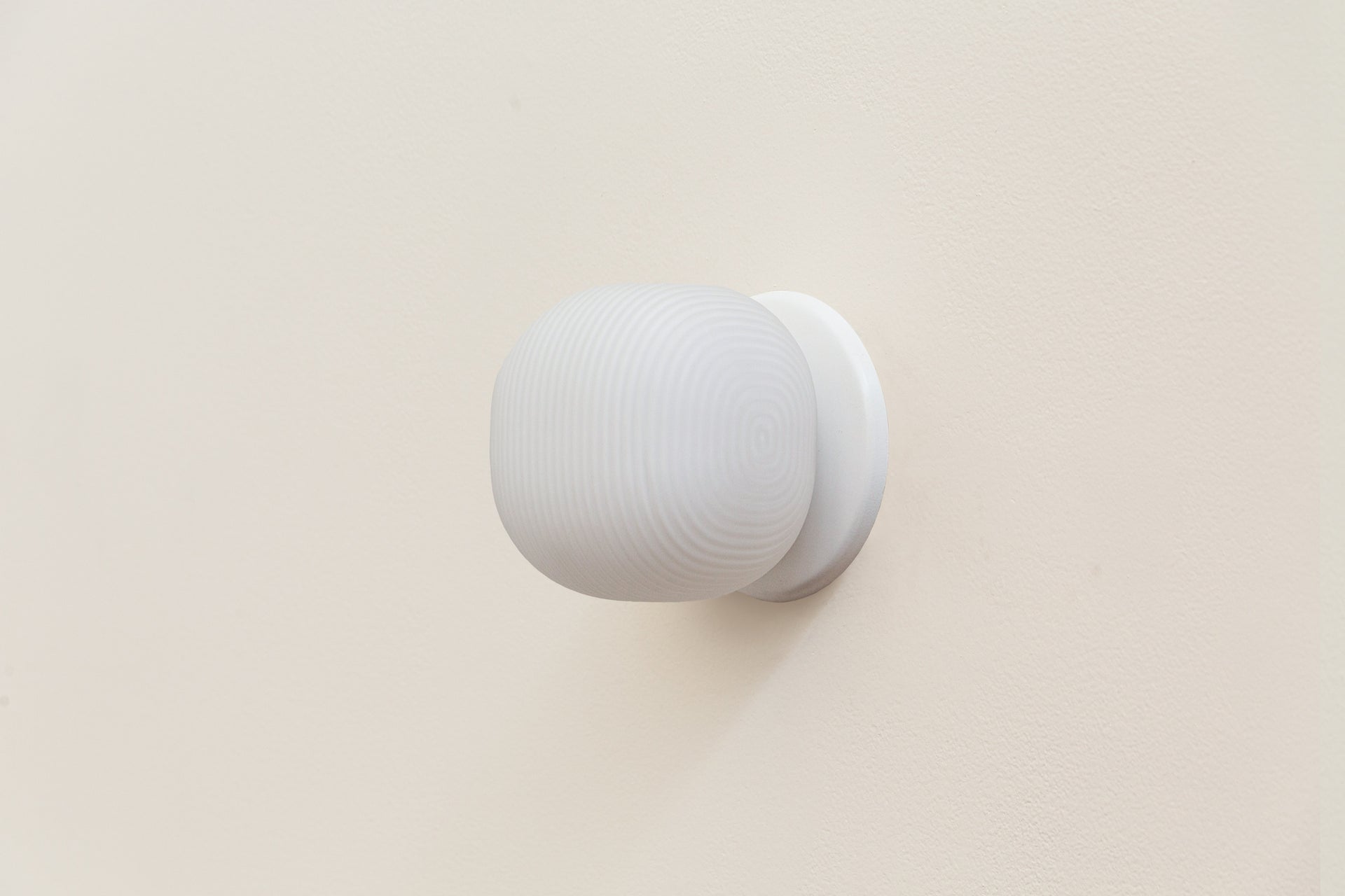 Pearl Sconce - 4" Reeded,3.5",White