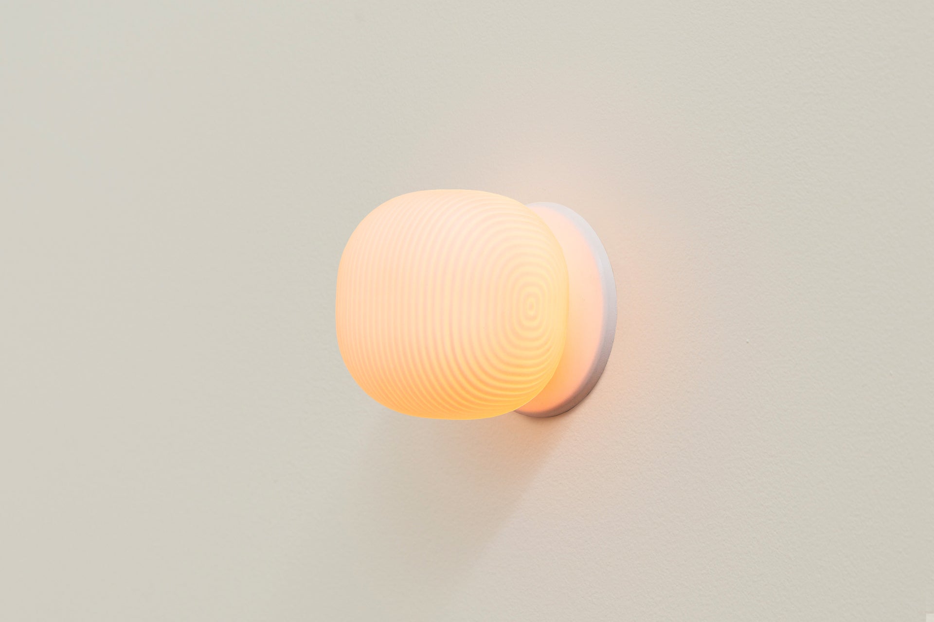 Pearl Sconce - 4" Reeded,3.5",White