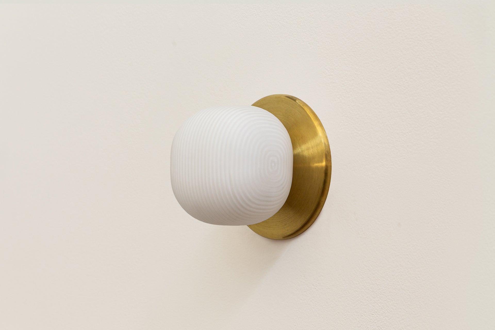 Pearl Sconce - 4" Reeded,4.5",Brass