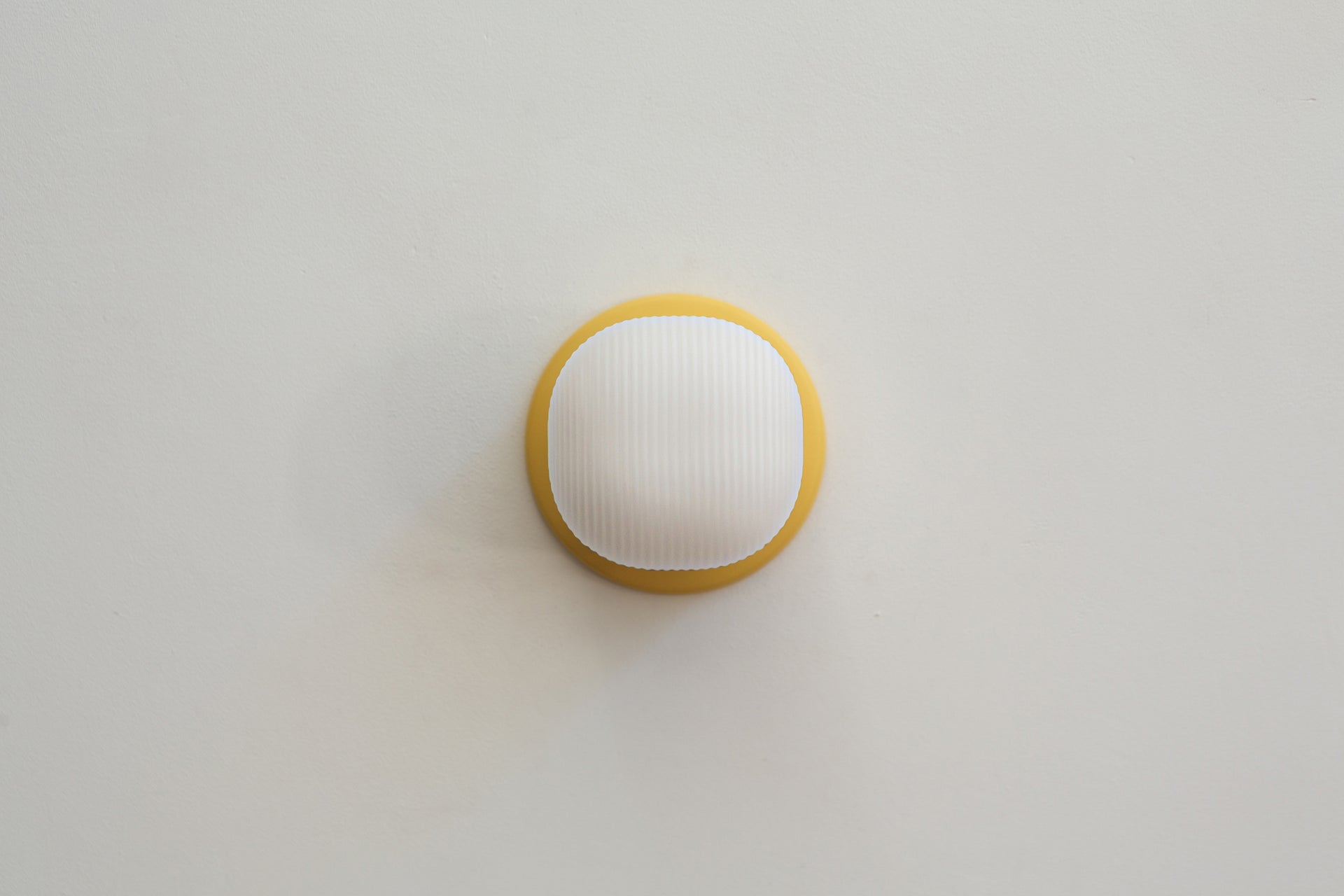 Pearl Sconce - 4" Reeded,4.5",Beeswax