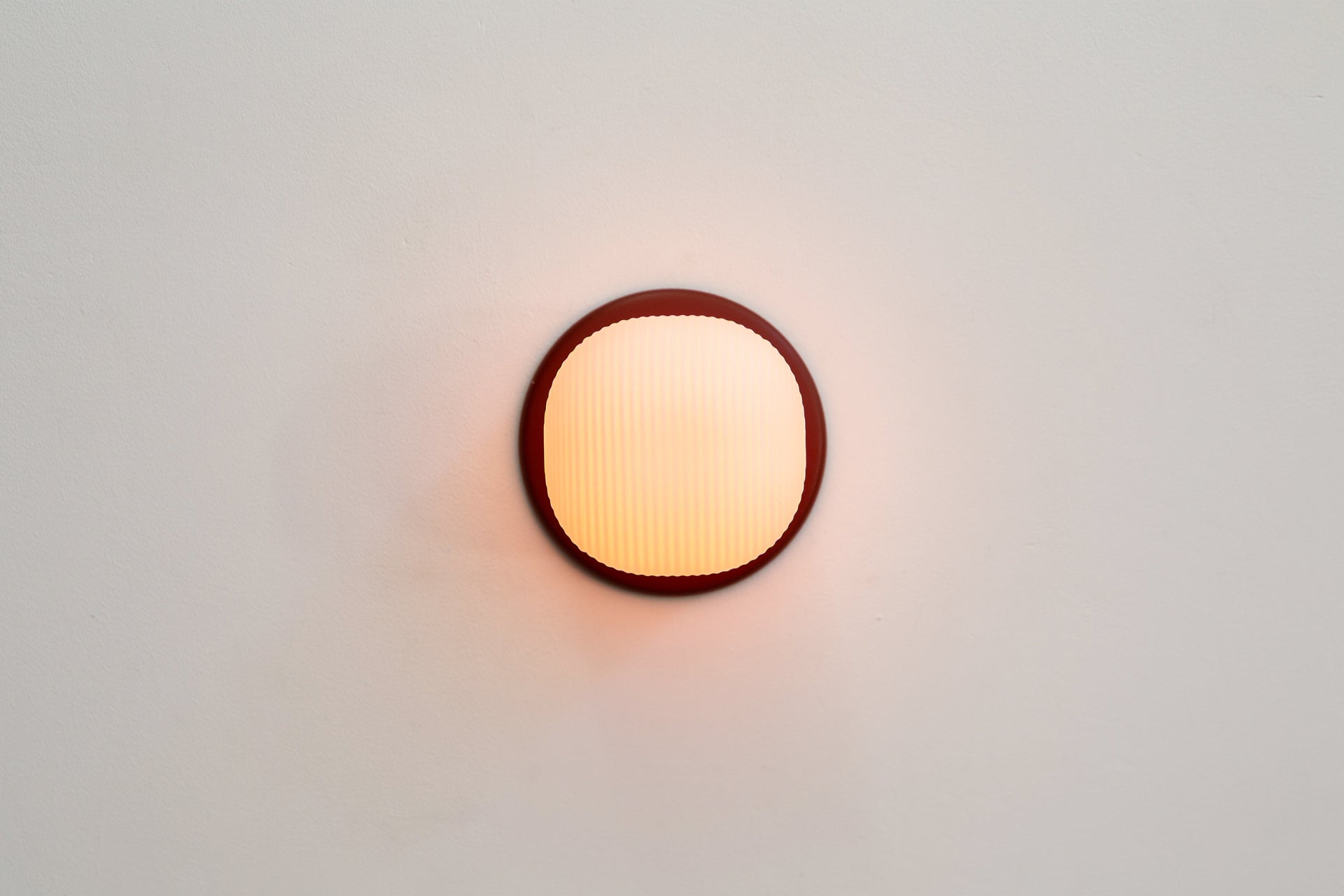 Pearl Sconce - 4" Reeded,4.5",Brick