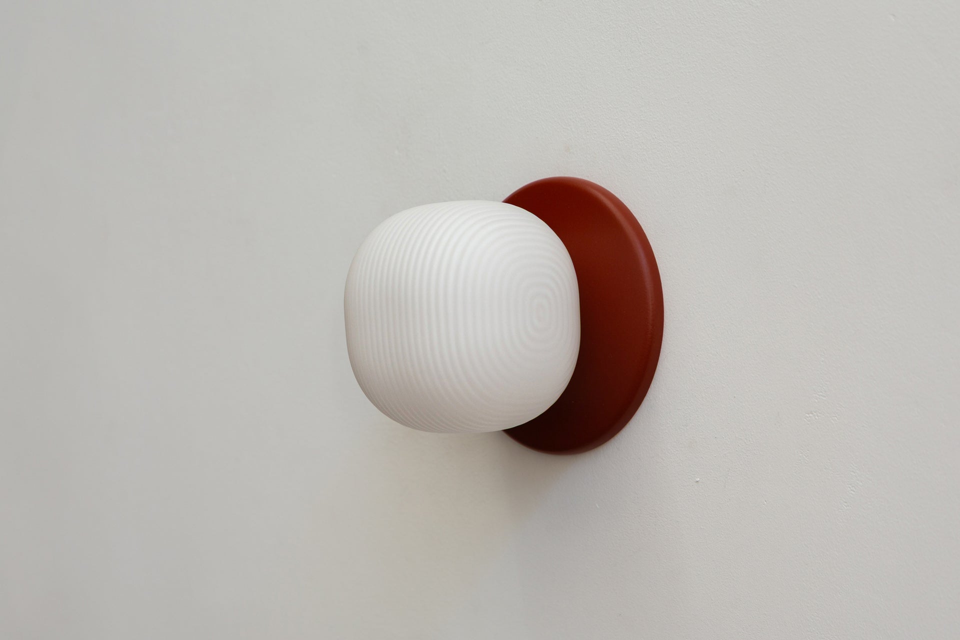 Pearl Sconce - 4" Reeded,4.5",Brick