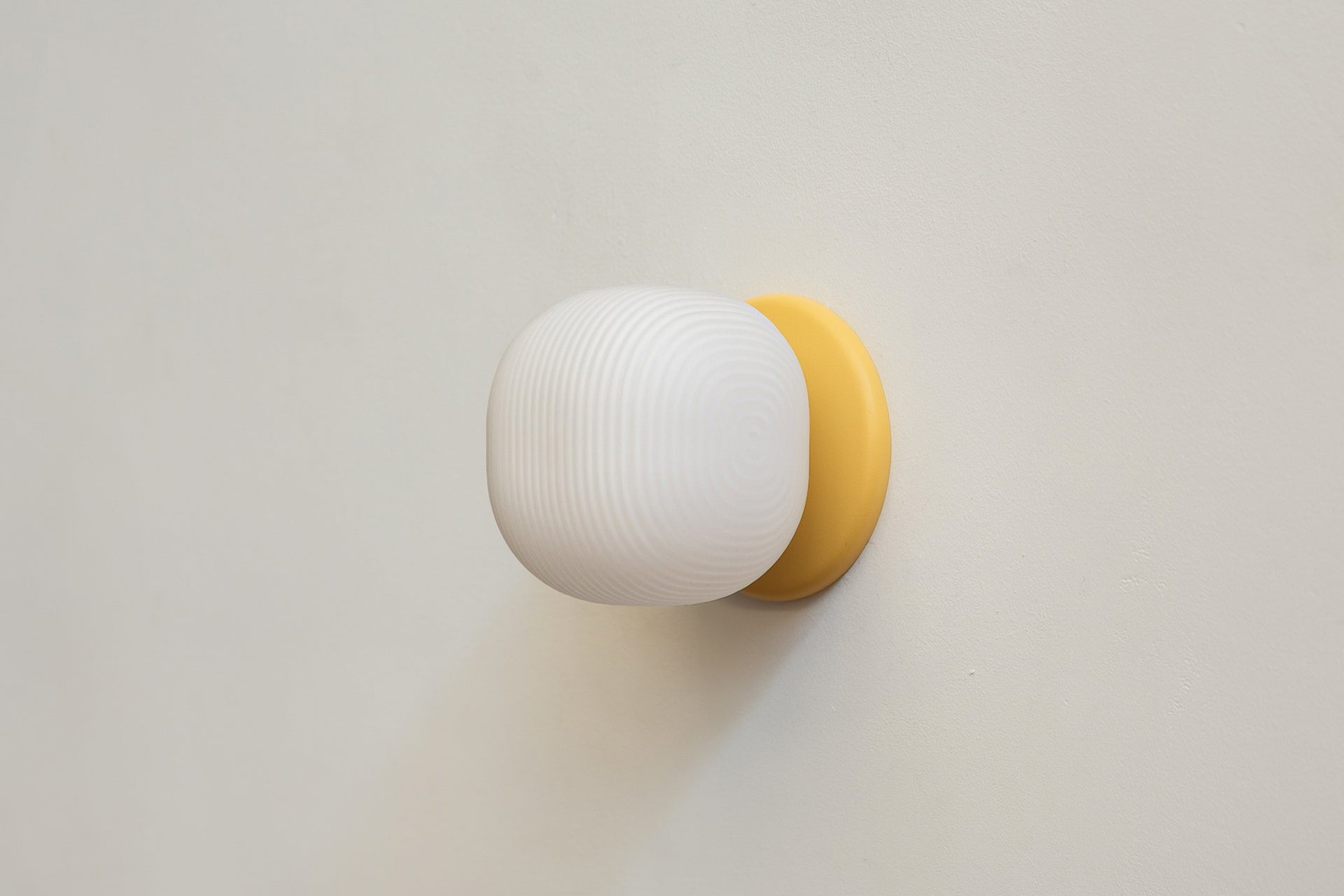 Pearl Sconce - 4" Reeded,3.5",Beeswax