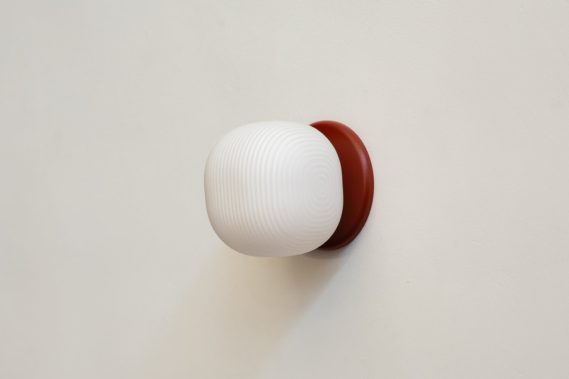 Pearl Sconce - 4" Reeded,3.5",Brick