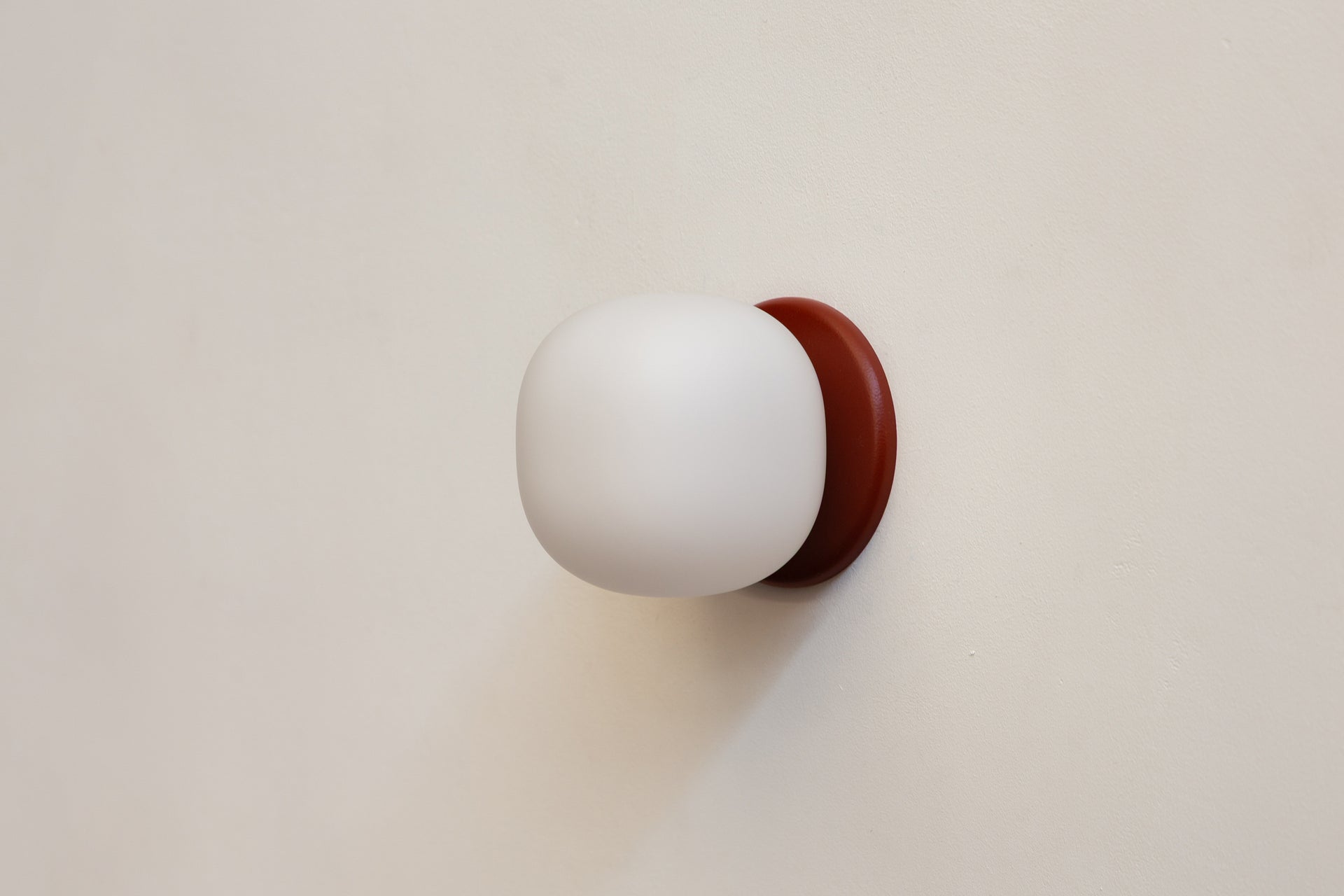 Pearl Sconce - 4",3.5",Brick