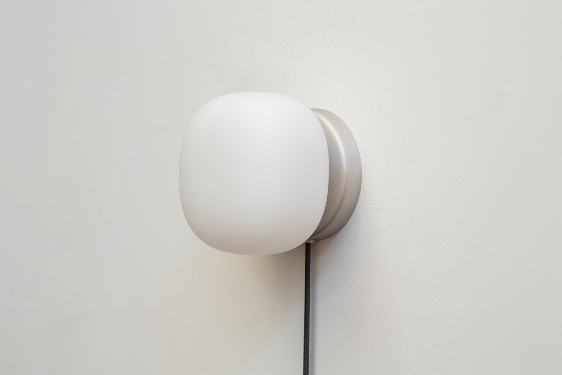 Pearl Sconce Plug-In - 6" ADA,Aluminum