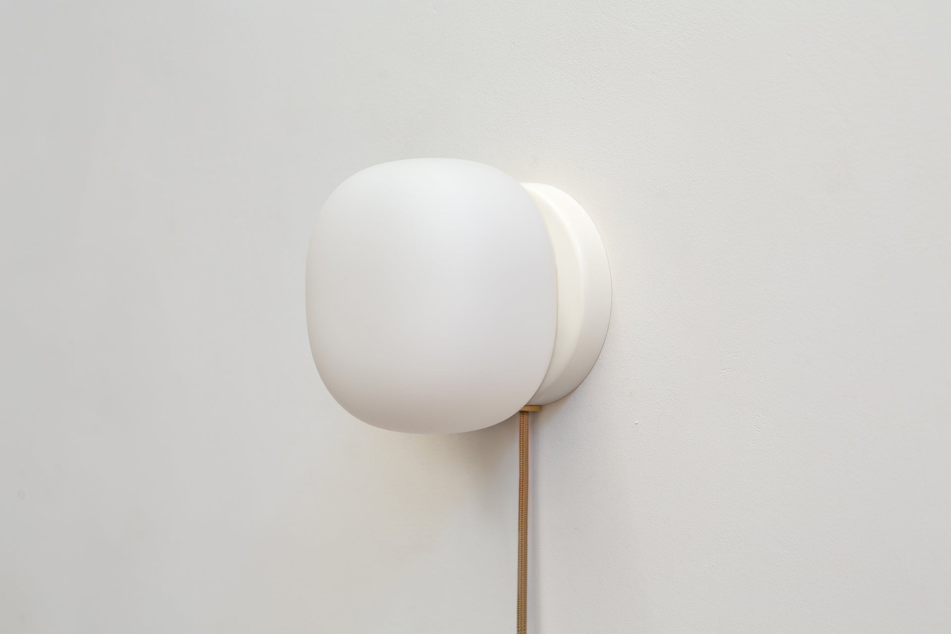 Pearl Sconce Plug-In - 6" ADA,White