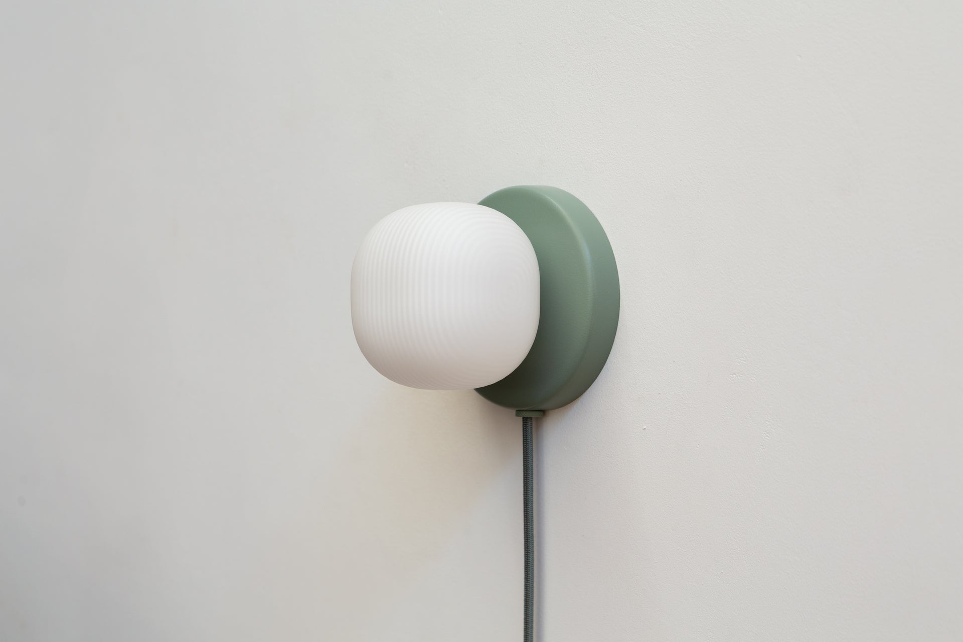 Pearl Sconce Plug-In - 4" Reeded,Agave