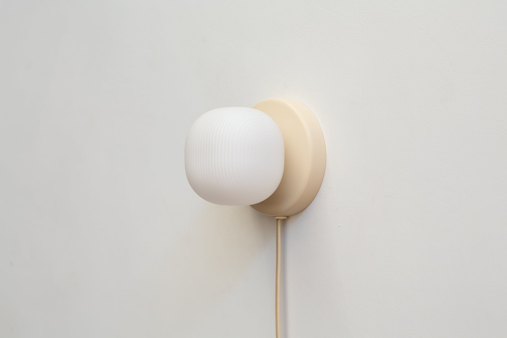 Pearl Sconce Plug-In - 4" Reeded,Canvas