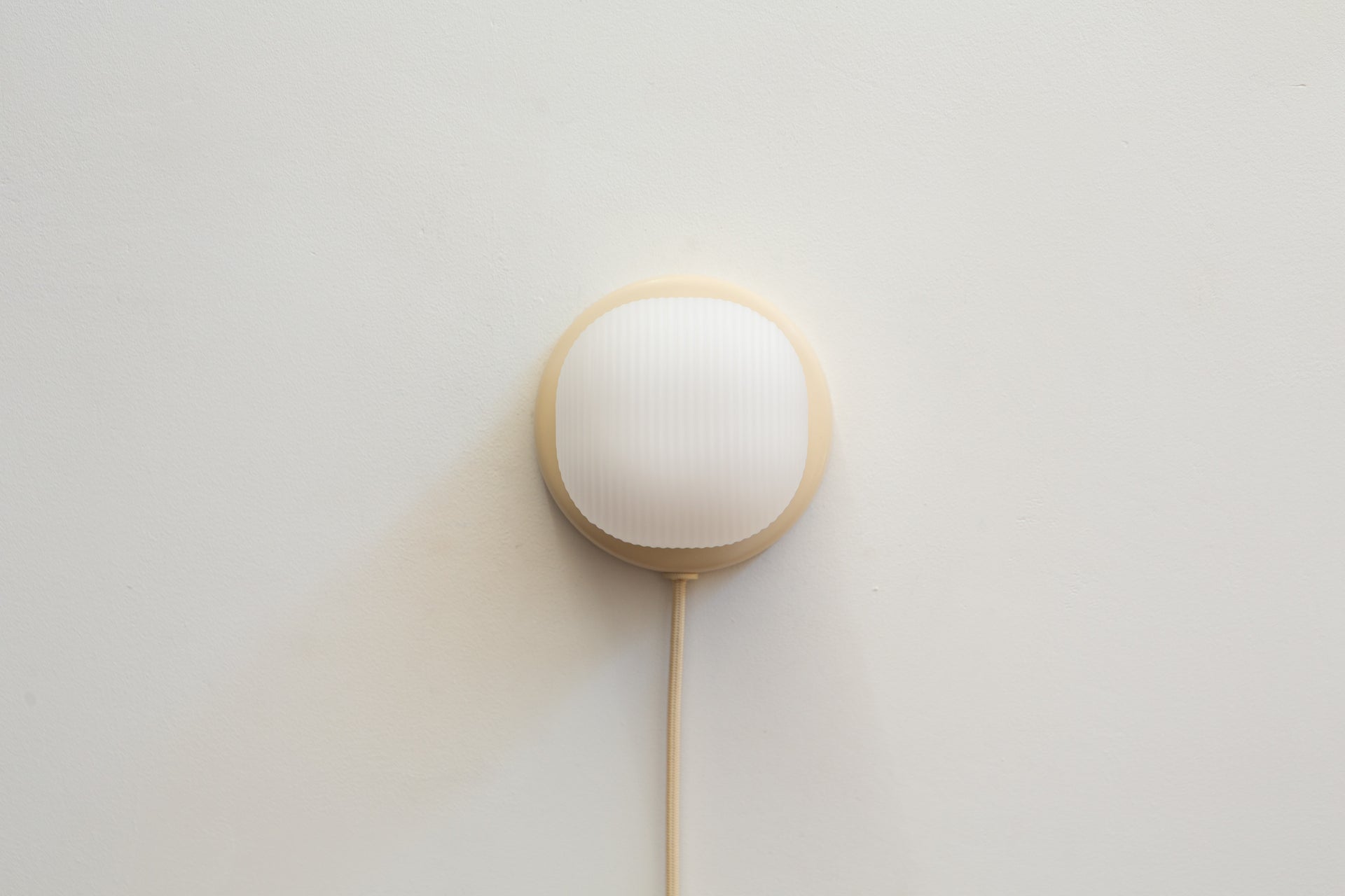 Pearl Sconce Plug-In - 4" Reeded,Canvas