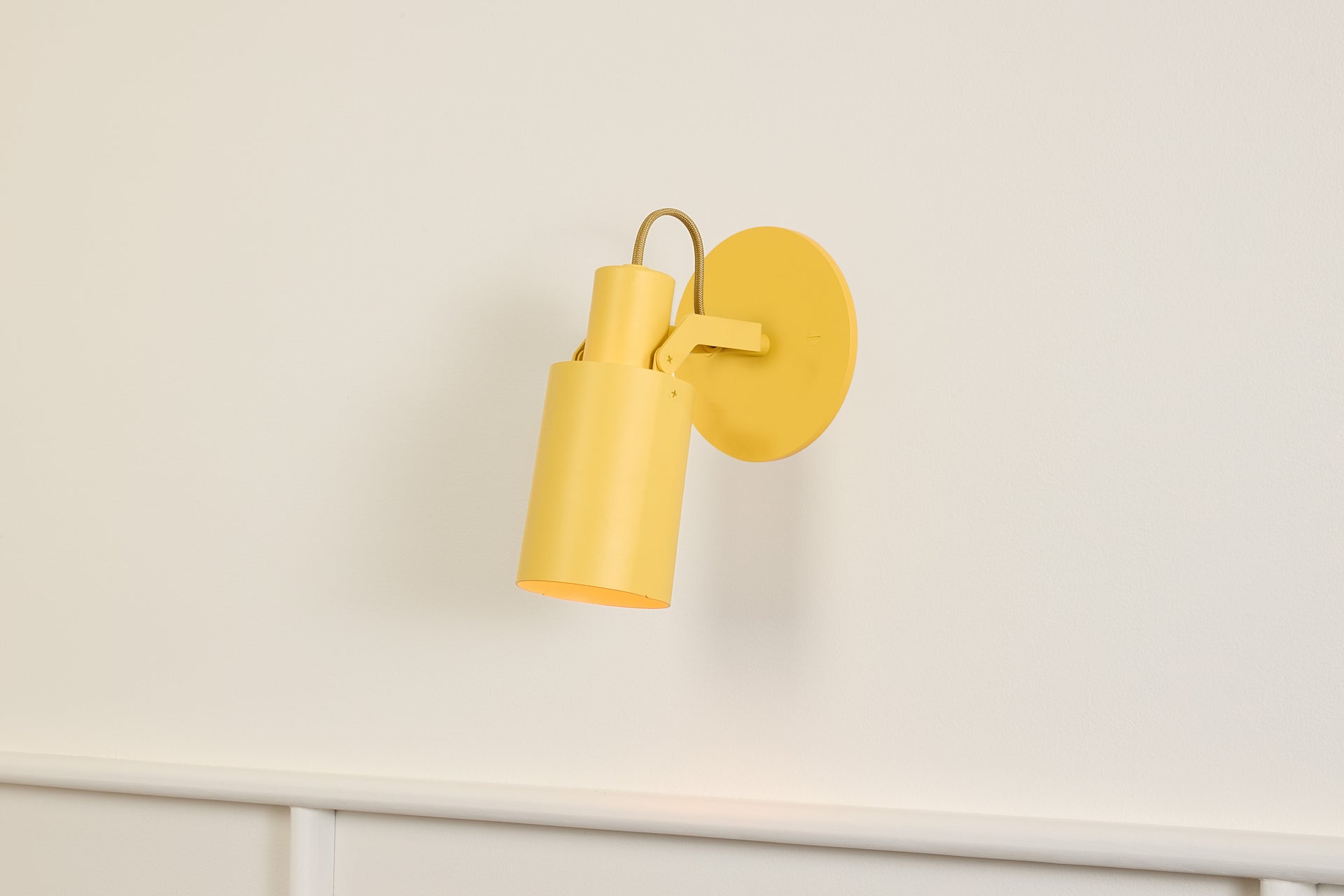 Peek Sconce - Circle,Beeswax,4.5"