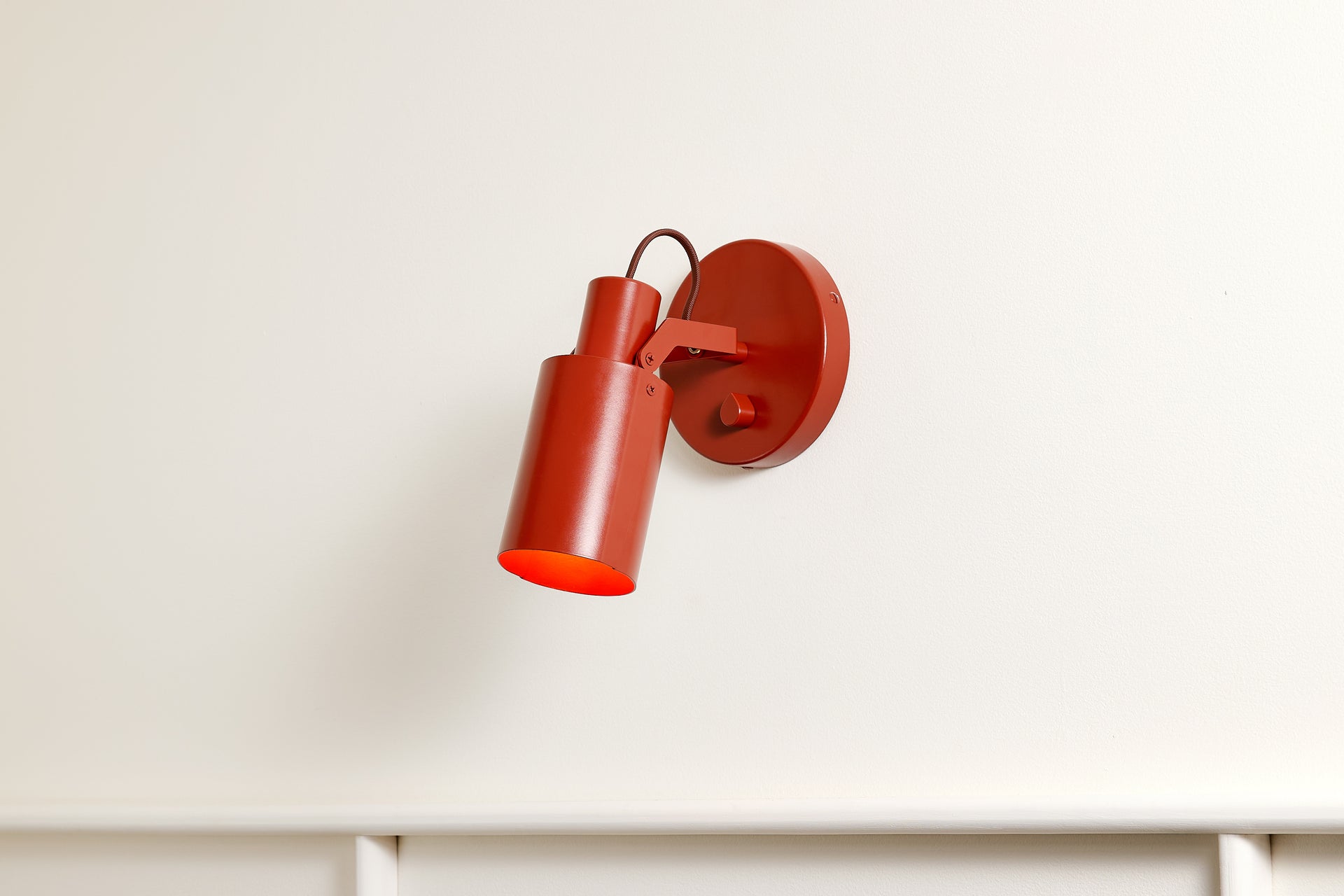 Peek Sconce Switch - Circle,Brick