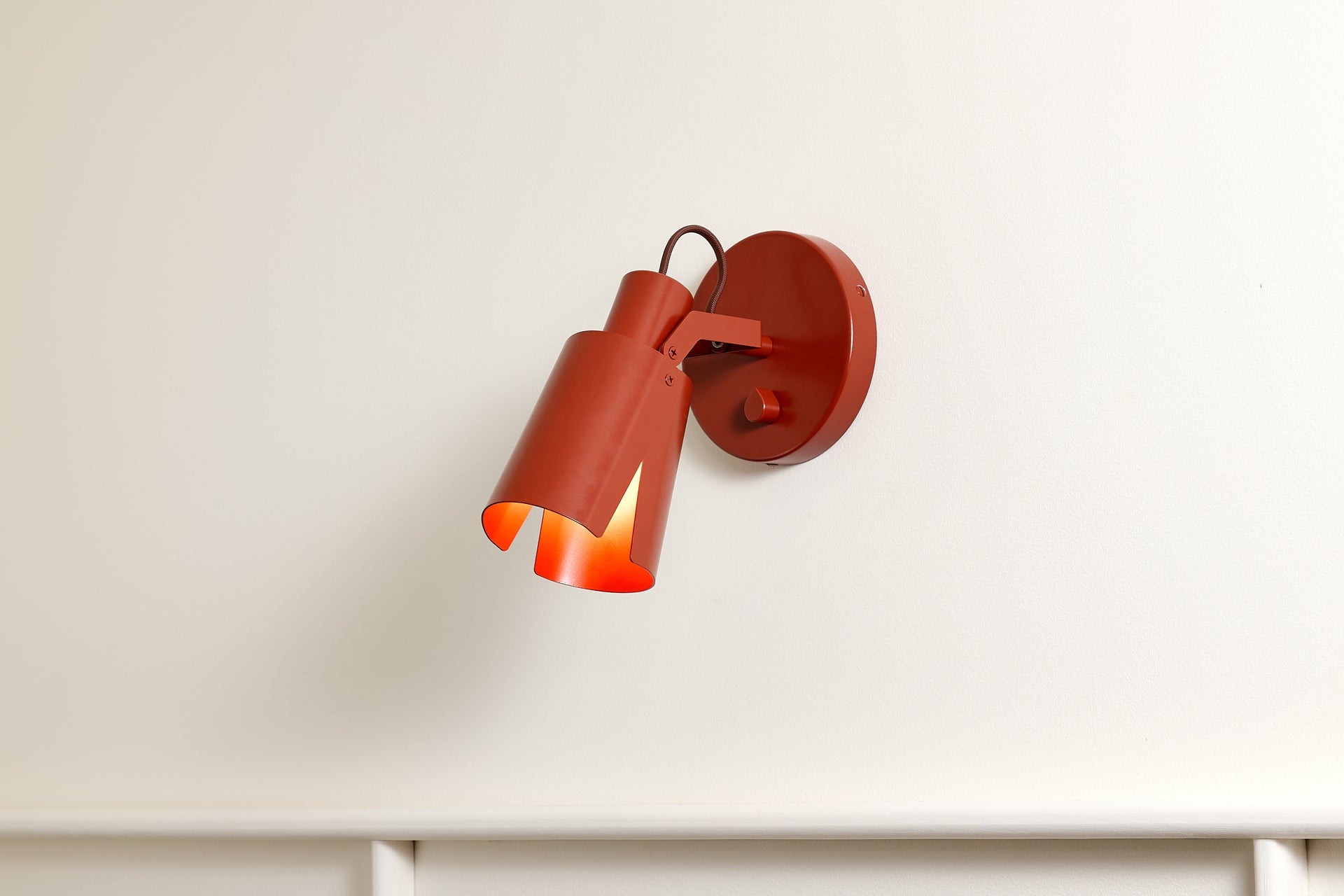 Peek Sconce Switch - Circle,Brick