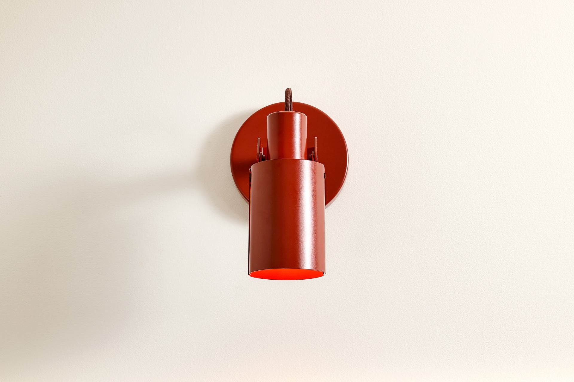 Peek Sconce Switch - Circle,Brick