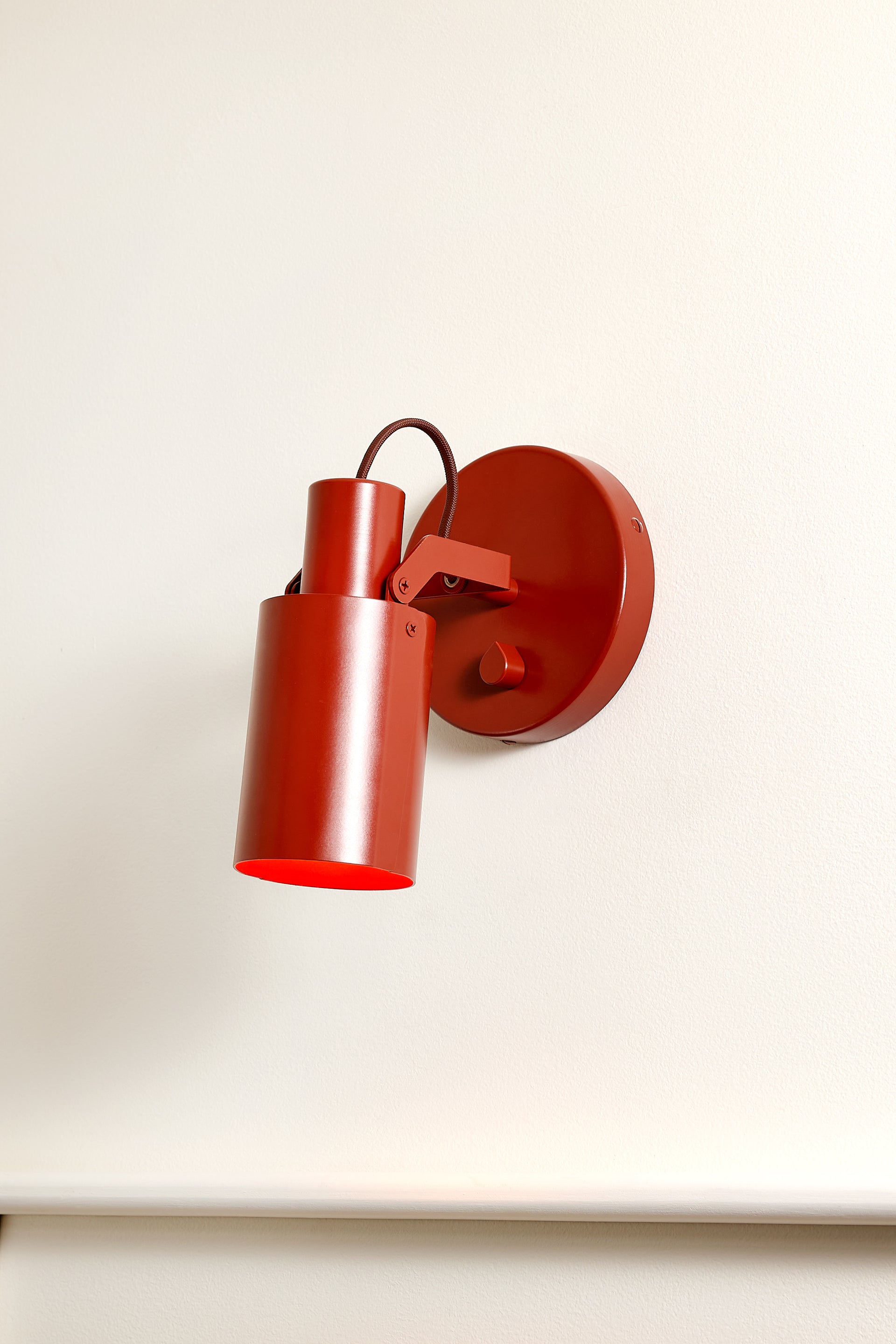 Peek Sconce Switch - Circle,Brick