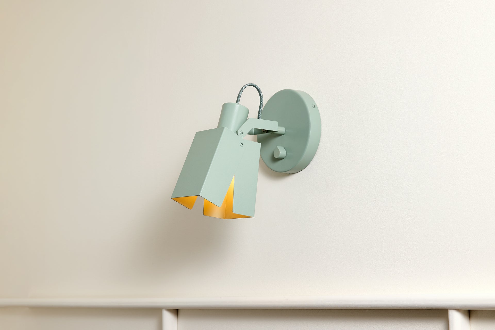 Peek Sconce Switch - Square,Agave