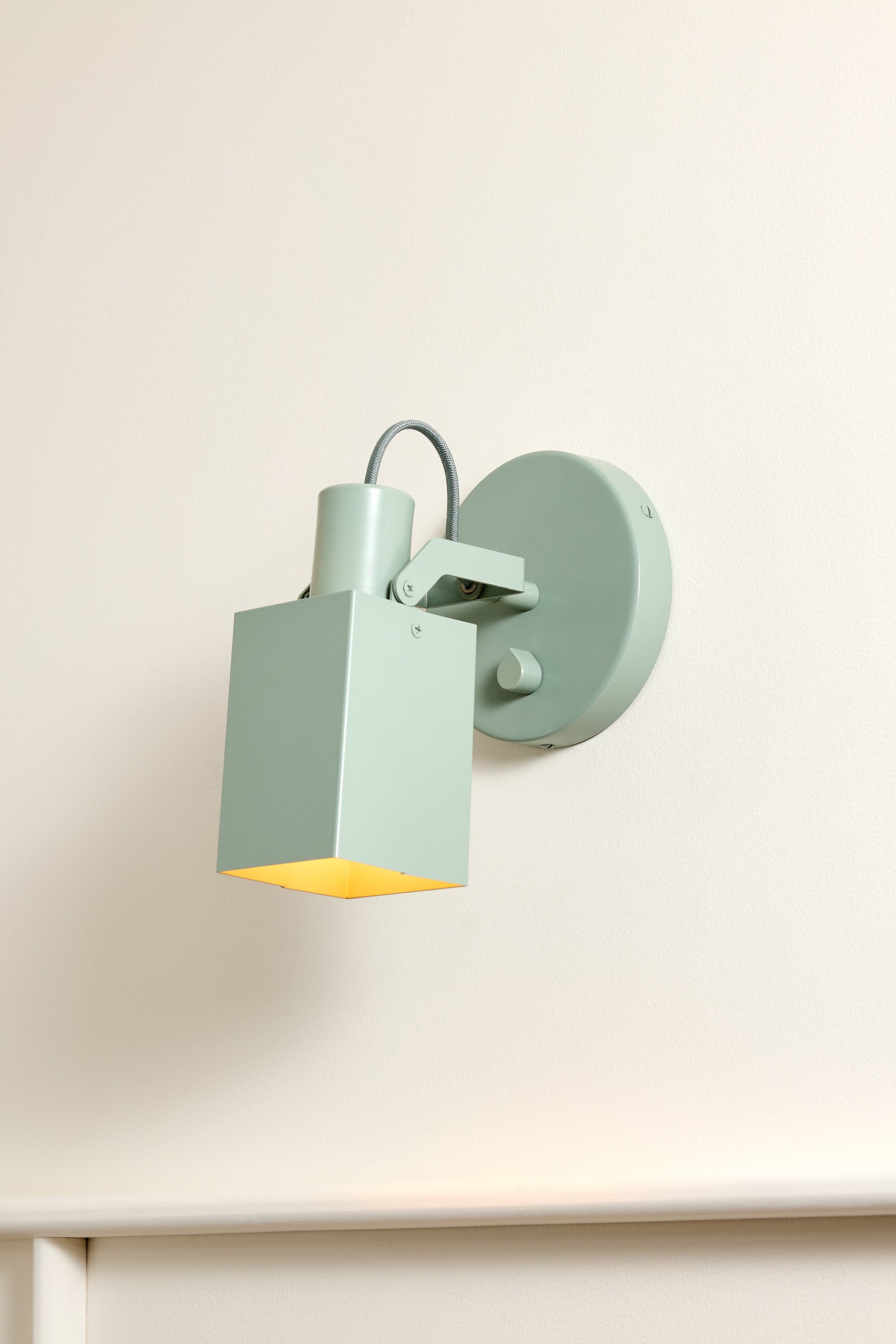 Peek Sconce Switch - Square,Agave