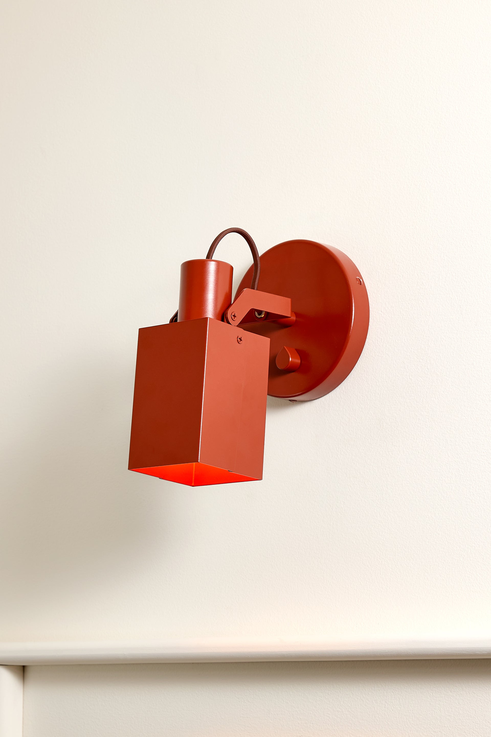 Peek Sconce Switch - Square,Brick