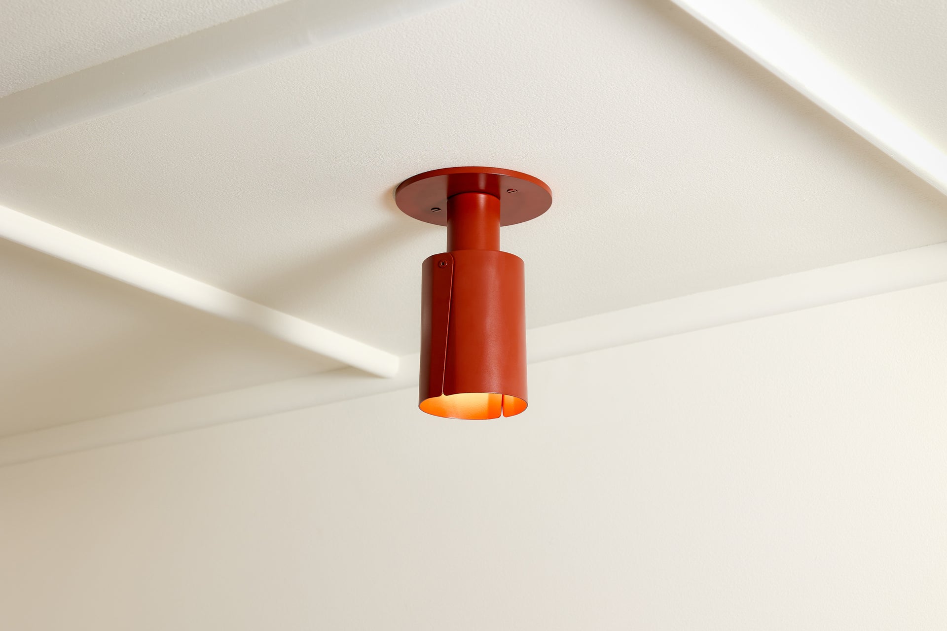 Peek Can - Circle,Brick,4.5"
