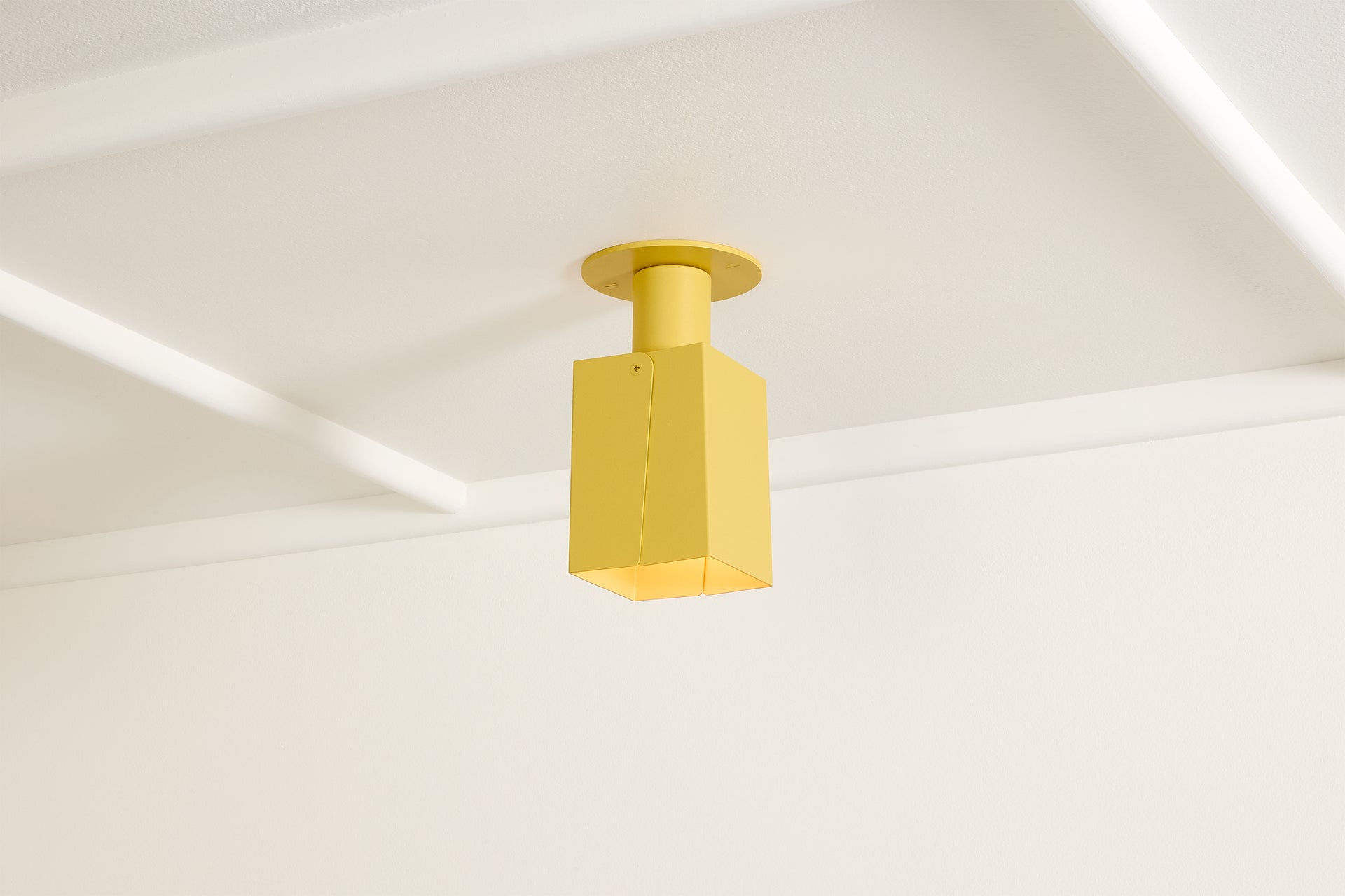 Peek Can - Square,Beeswax,3.5"