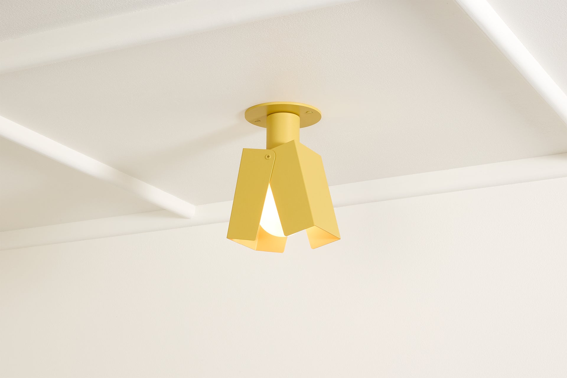 Peek Can - Square,Beeswax,3.5"