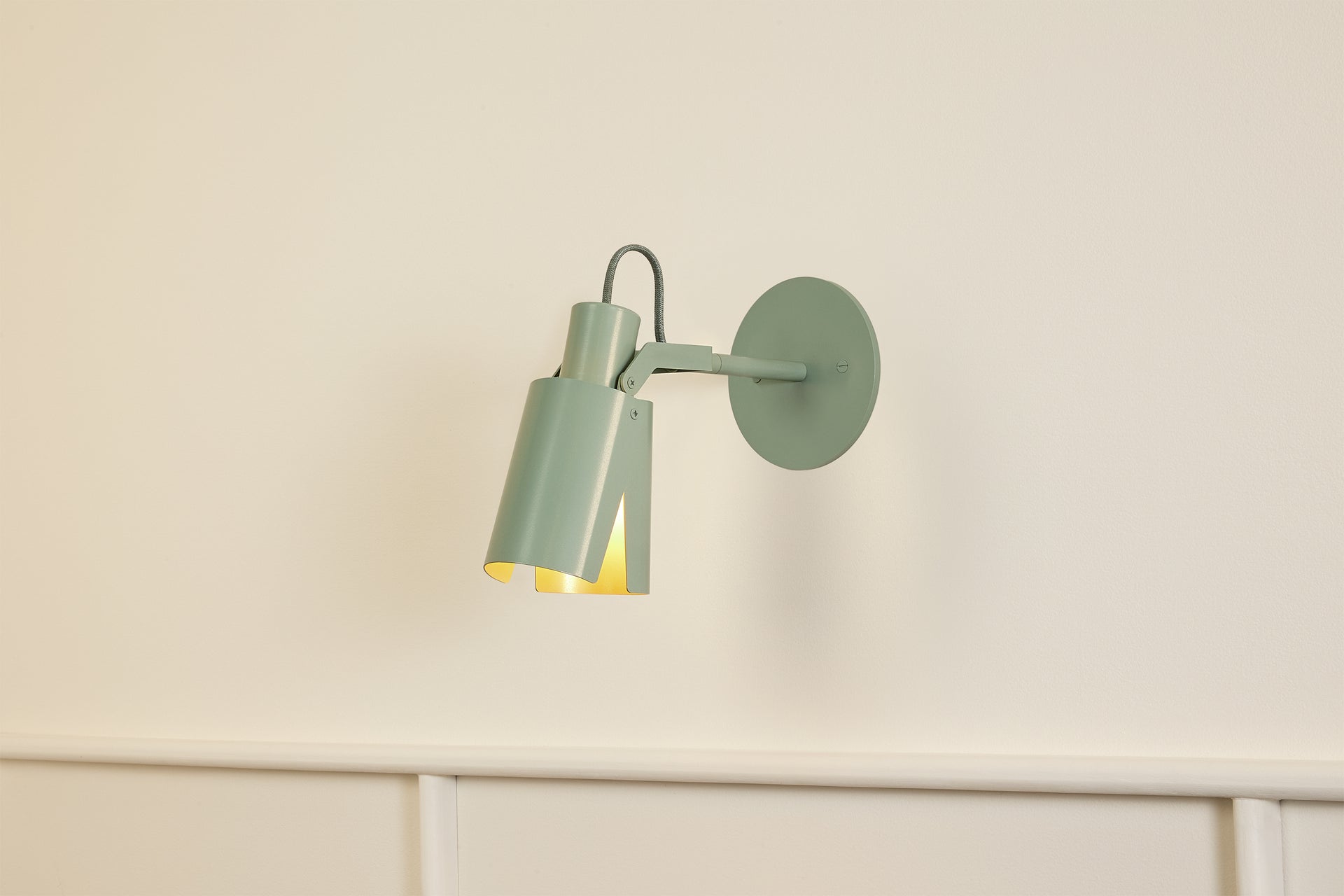 Peek Arm Sconce Circle - Agave,3" Arm,4.5"