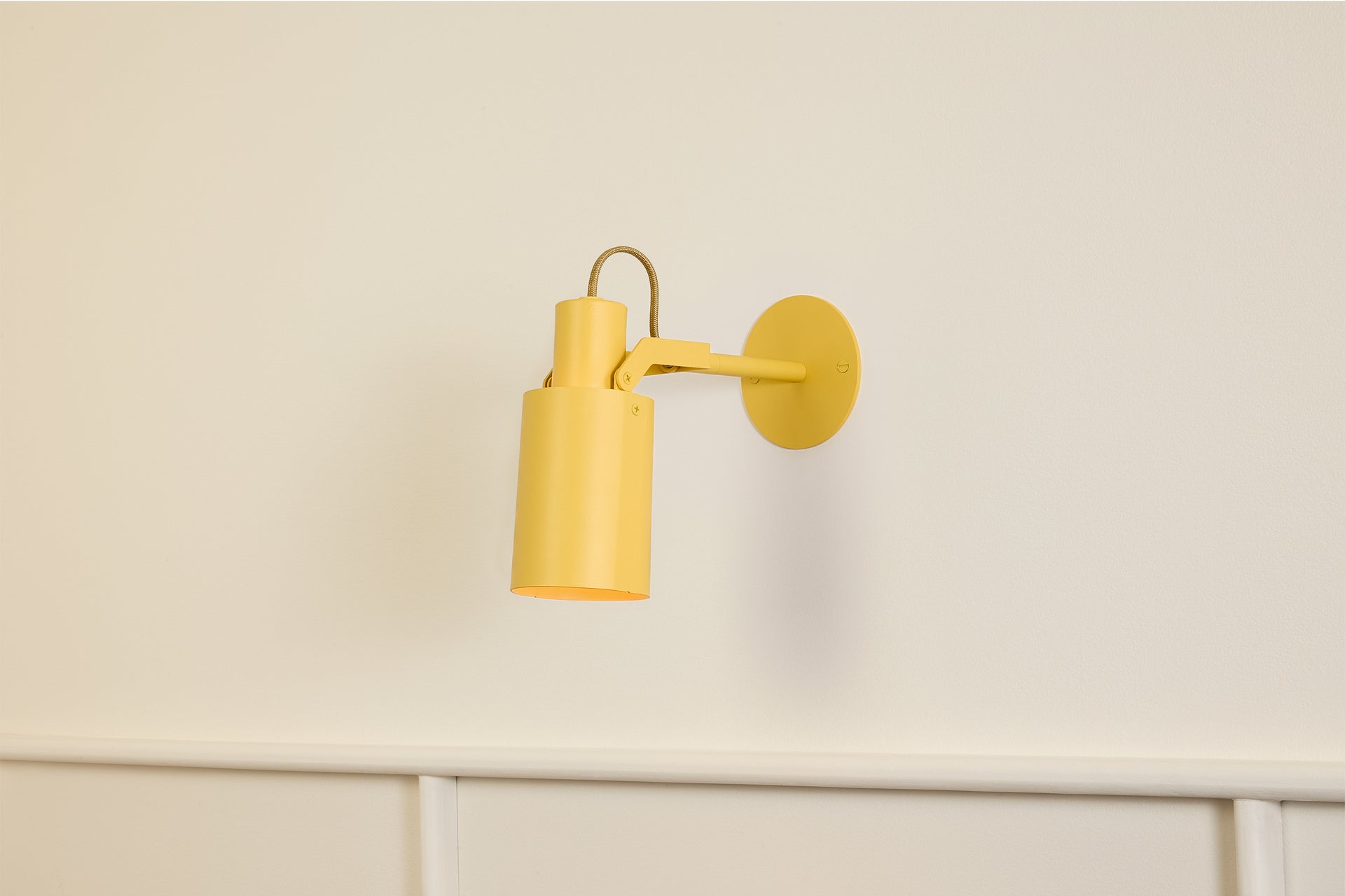 Peek Arm Sconce Circle - Beeswax,3" Arm,3.5"