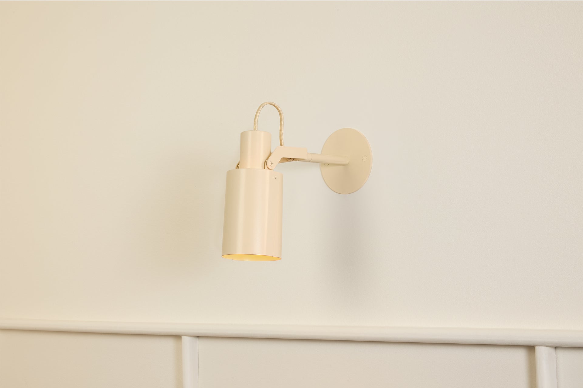Peek Arm Sconce Circle - Canvas,3" Arm,3.5"