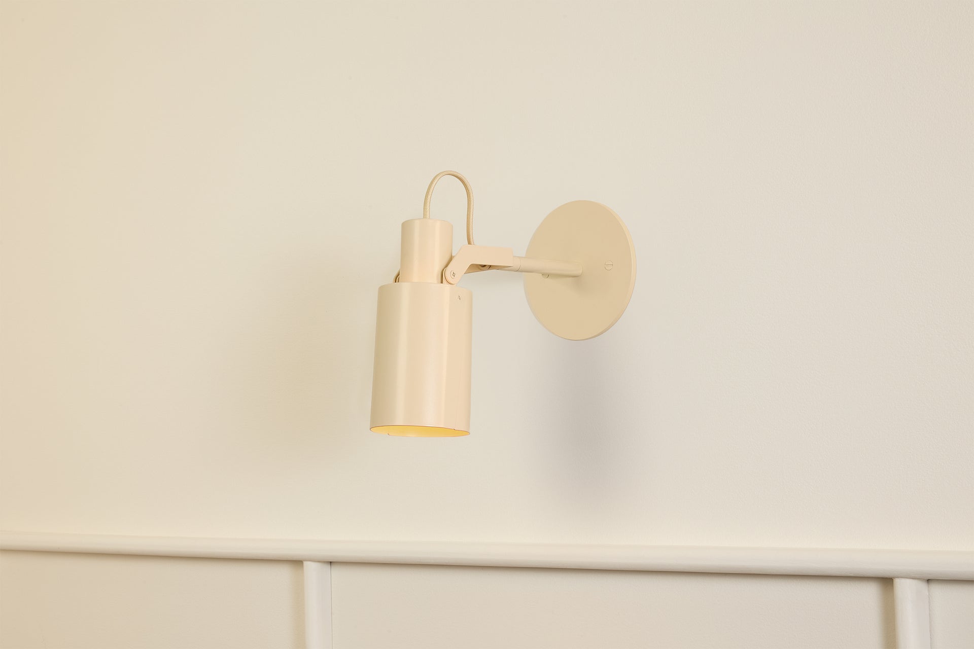 Peek Arm Sconce Circle - Canvas,3" Arm,4.5"