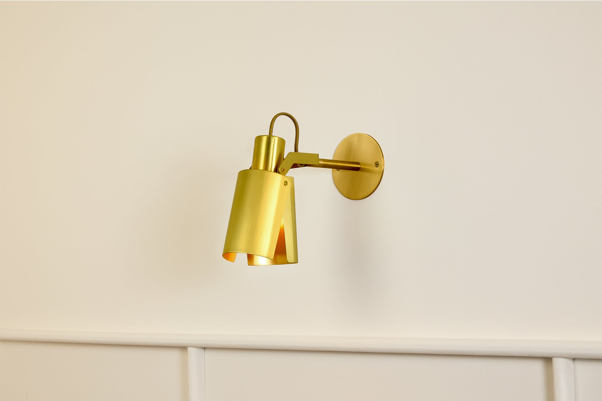 Peek Arm Sconce Circle - Waxed Brass,3" Arm,3.5"