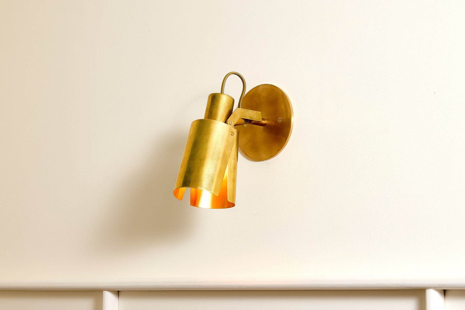 Peek Arm Sconce Circle - Burnished Brass,No Arm,4.5"