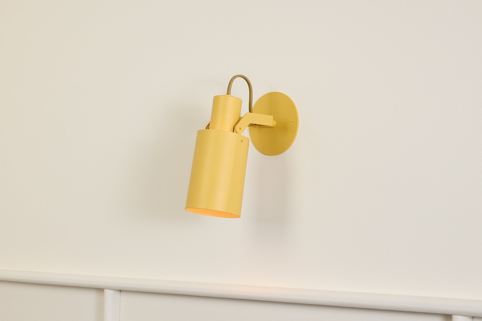Peek Sconce - Circle,Beeswax,3.5"