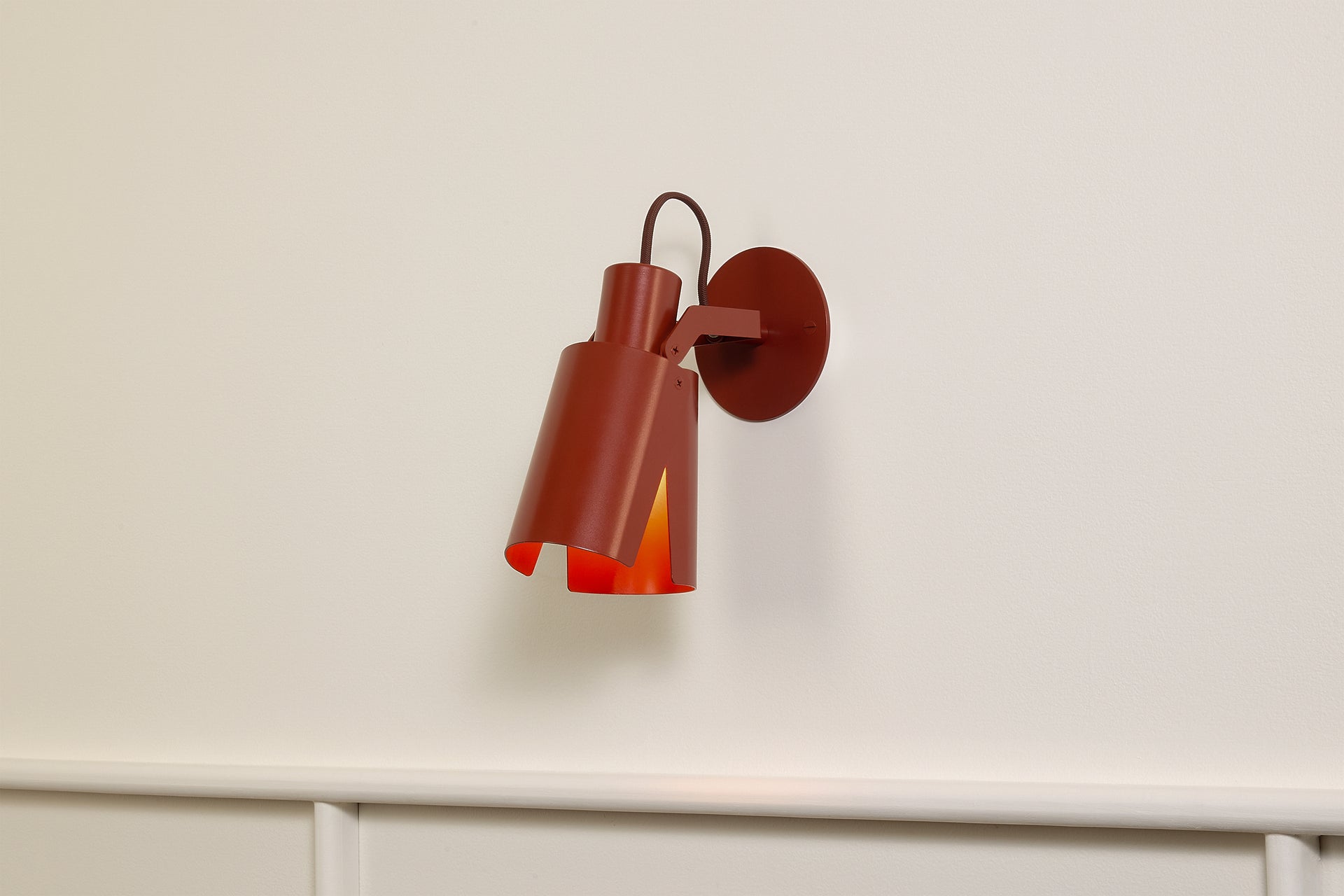 Peek Sconce - Circle,Brick,3.5"
