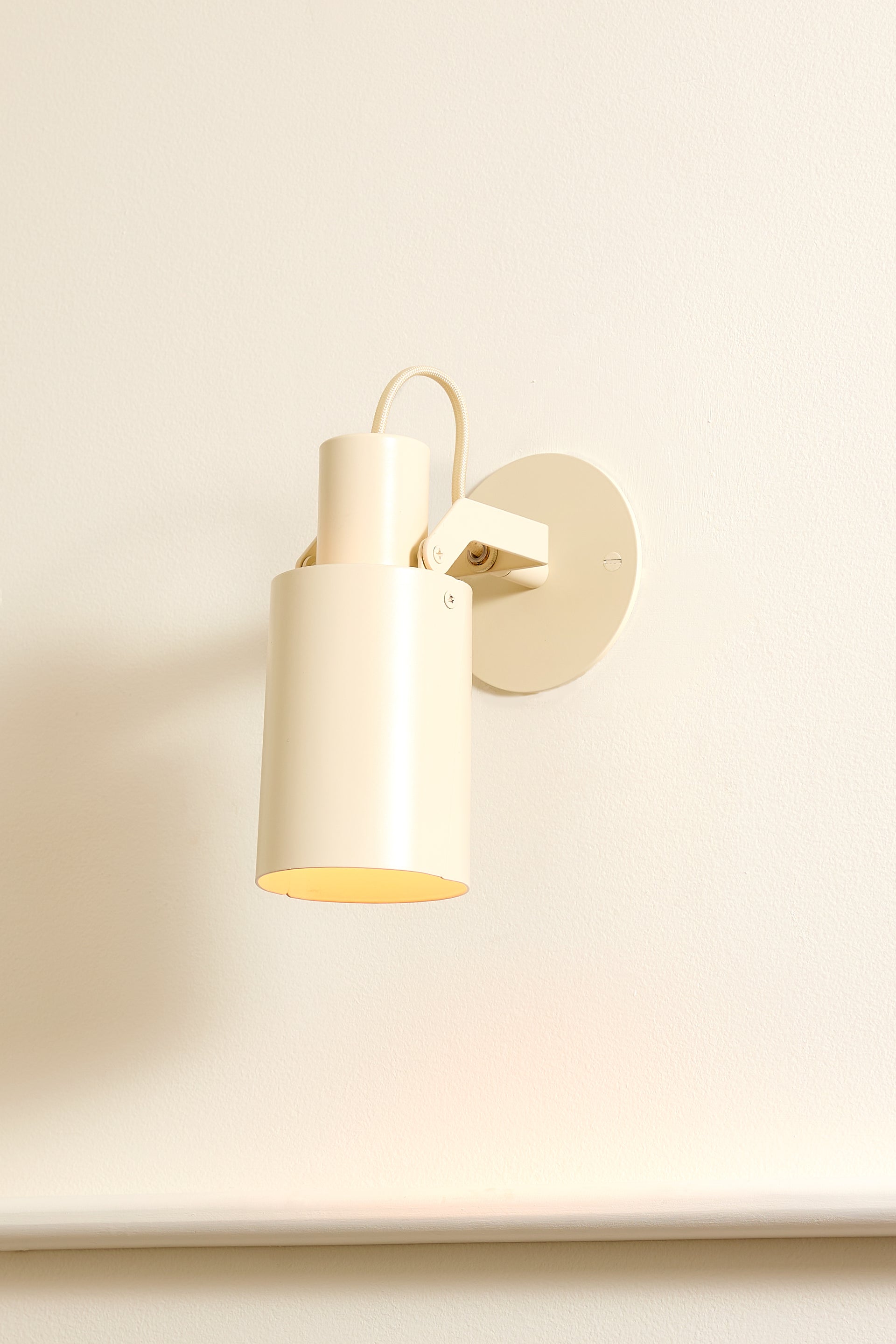Peek Arm Sconce Circle - Canvas,No Arm,3.5"