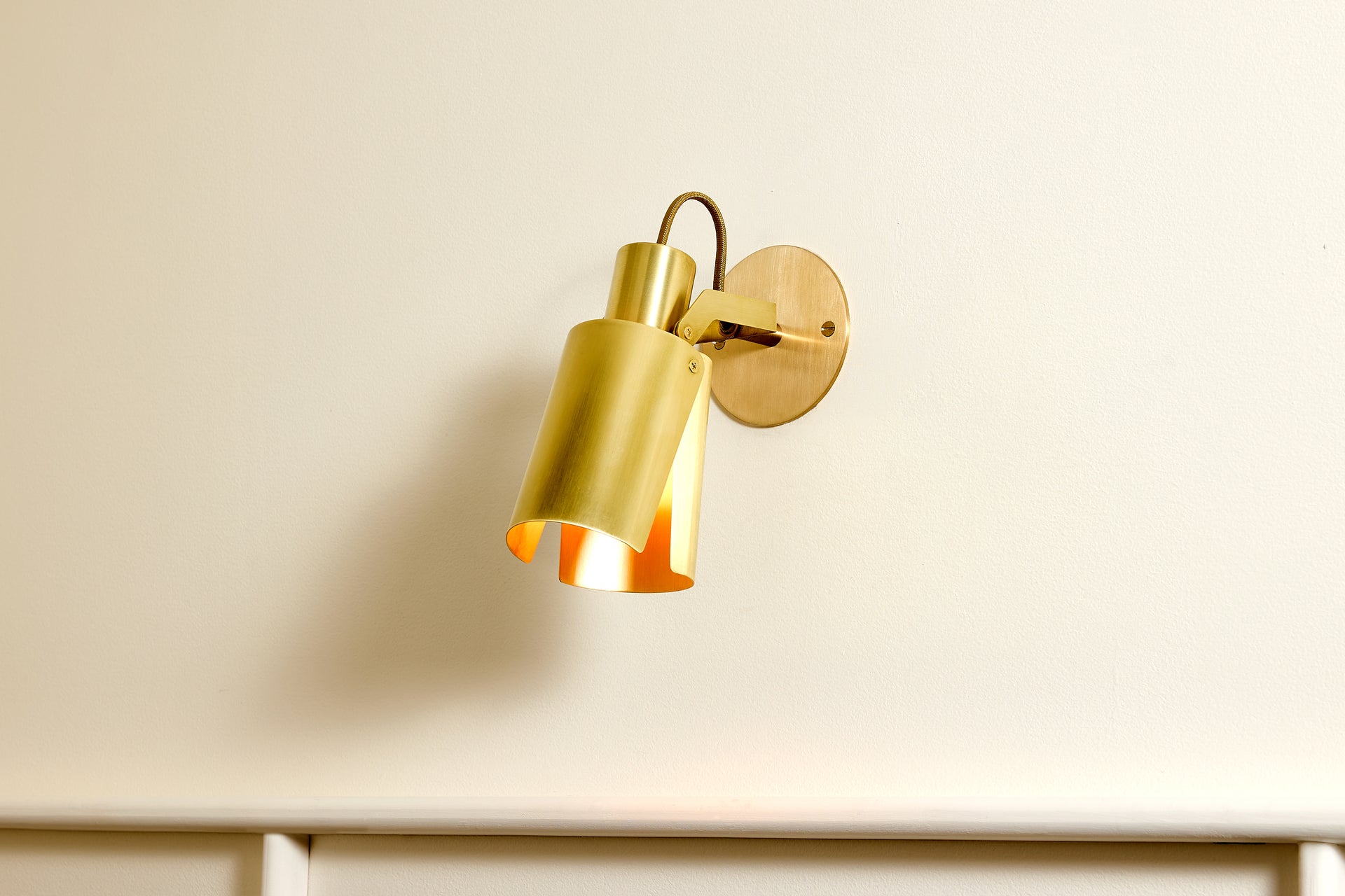 Peek Arm Sconce Circle - Waxed Brass,No Arm,3.5"