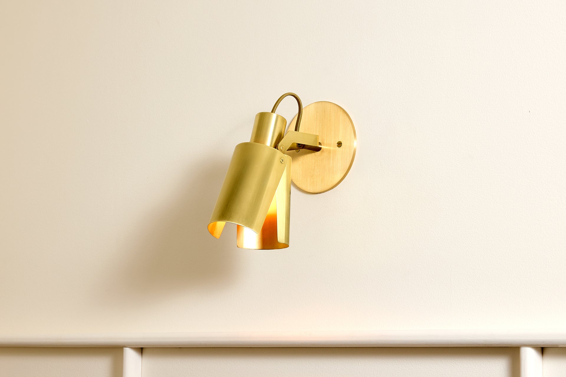 Peek Arm Sconce Circle - Waxed Brass,No Arm,4.5"